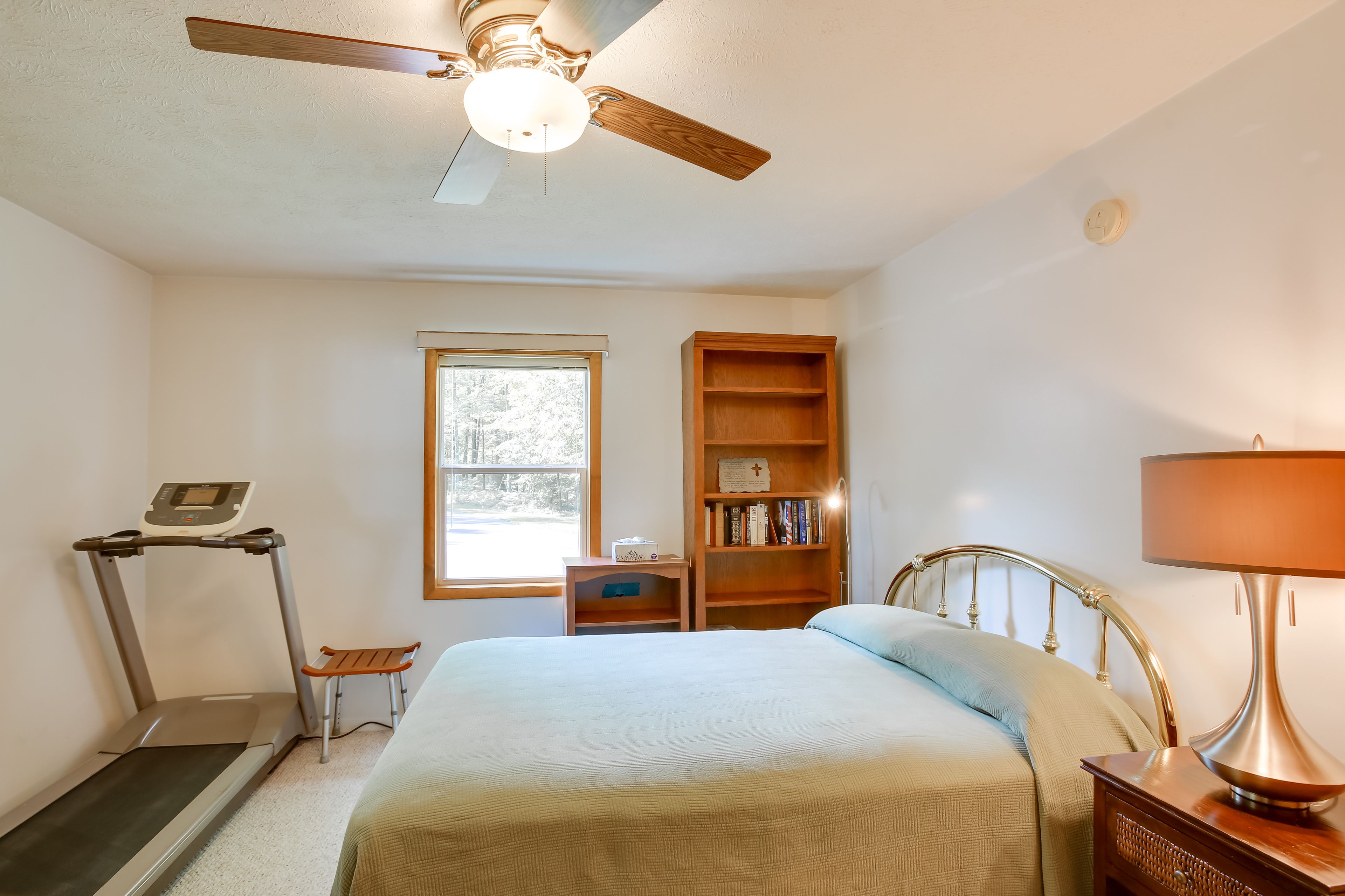 Bedroom 2 | Queen Bed