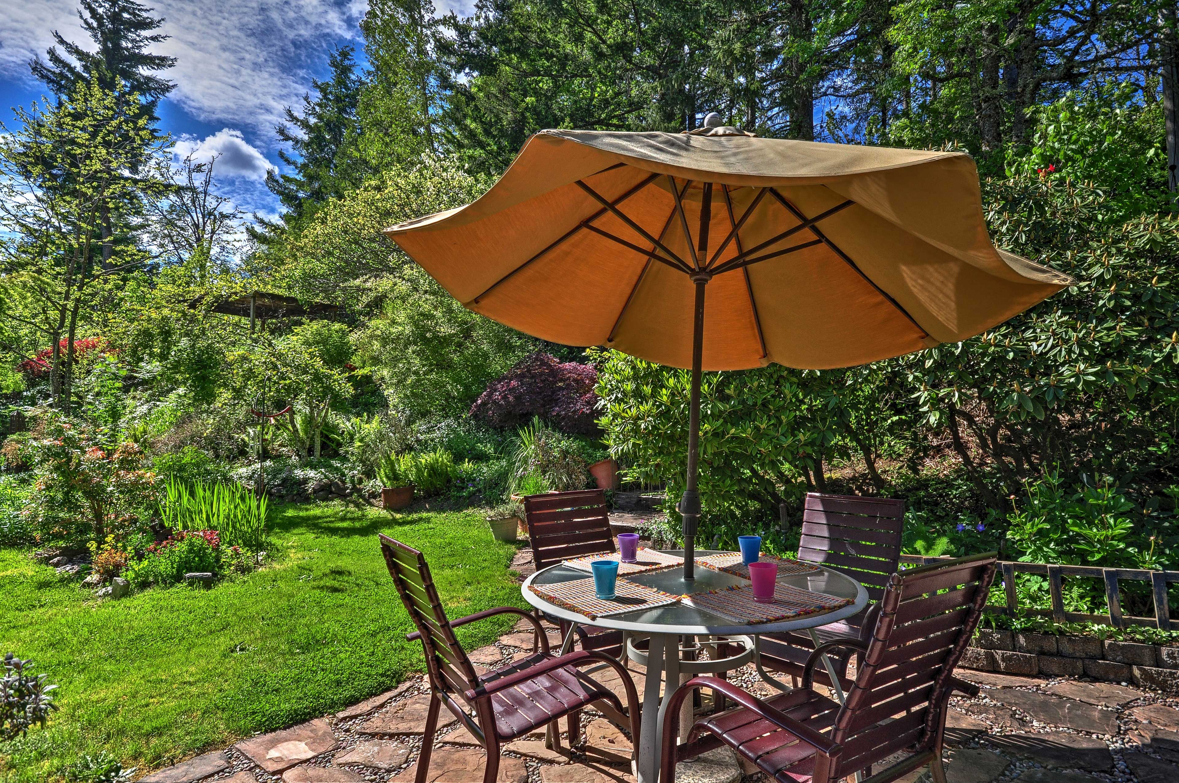 Wine and dine al fresco!