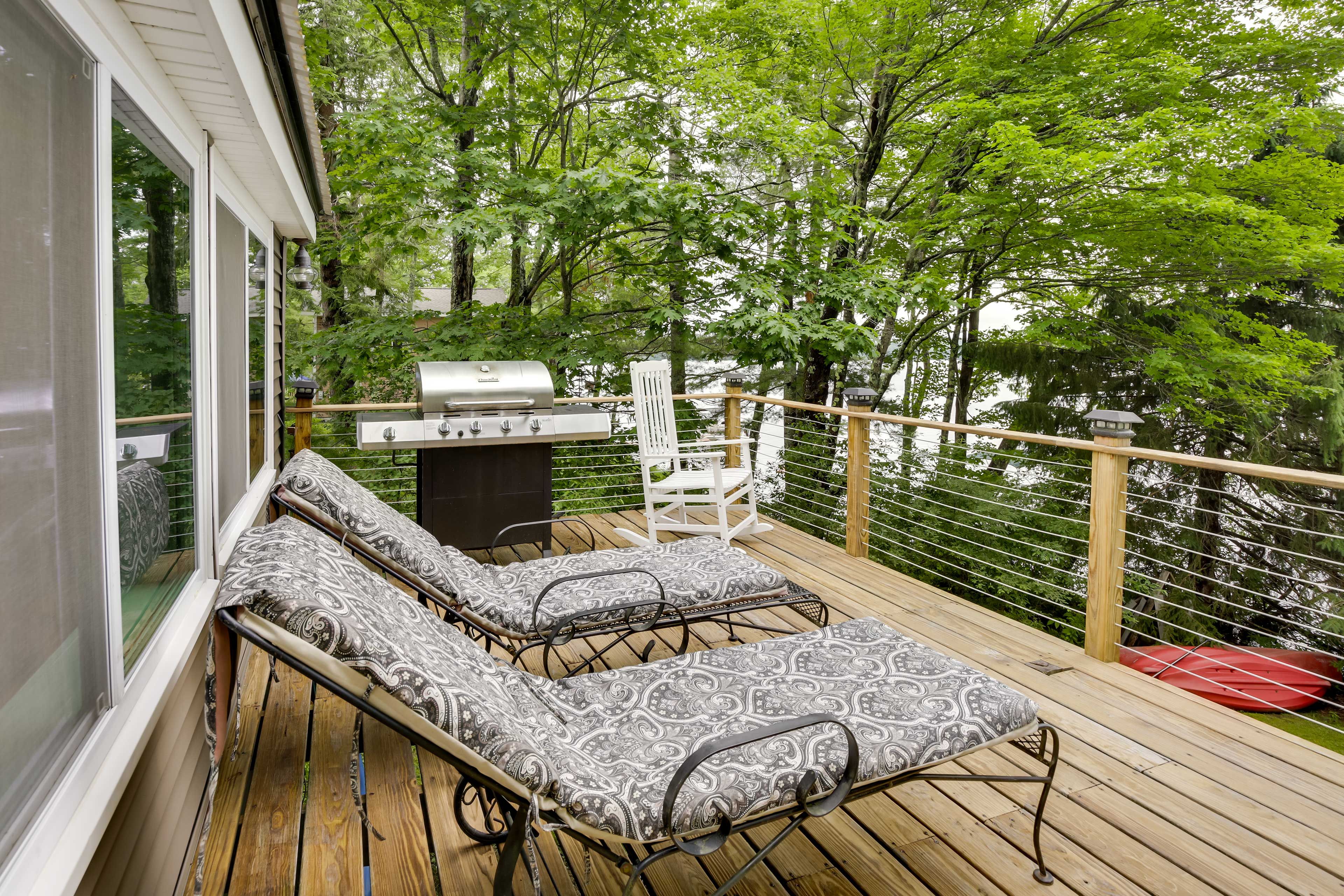 Deck | Gas Grill