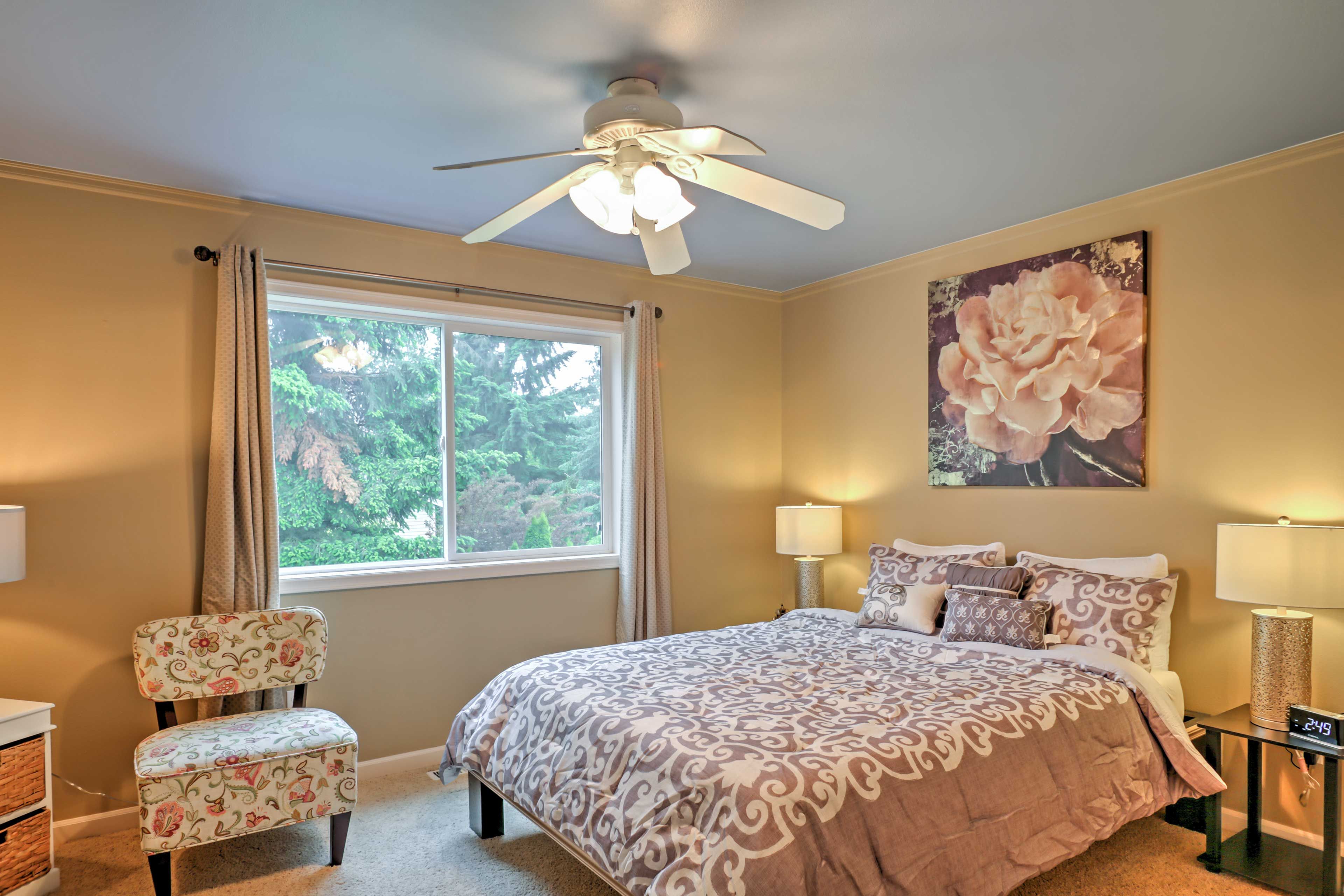 Sweet dreams come easy on this queen bed.