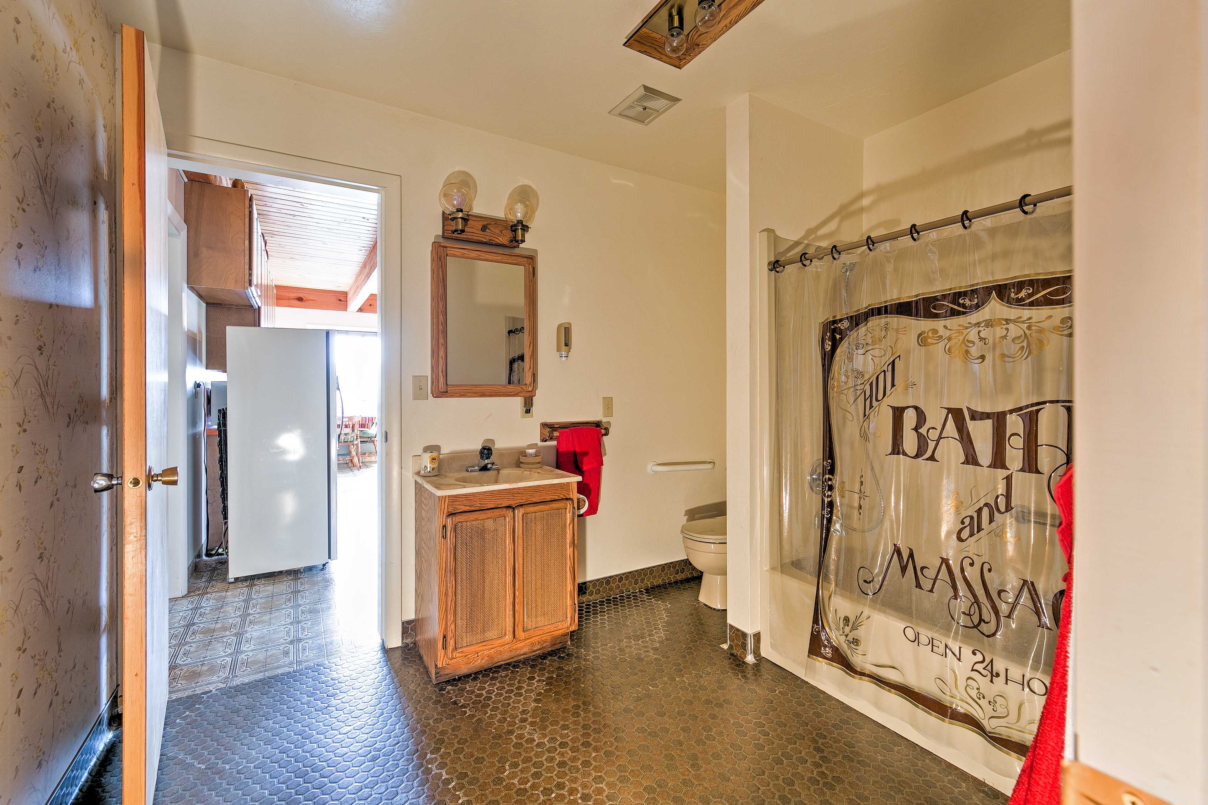 Full Bathroom