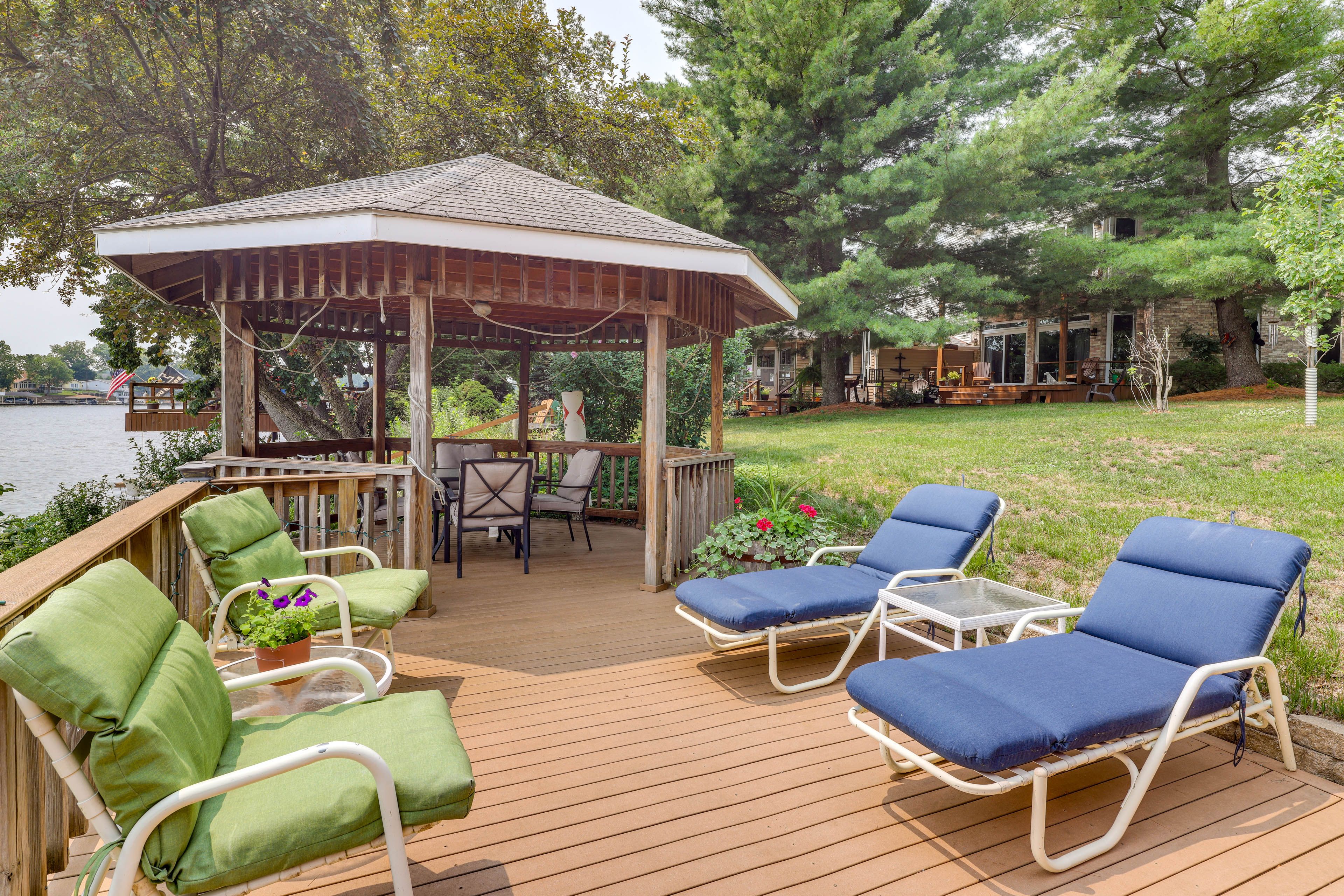 Deck & Gazebo