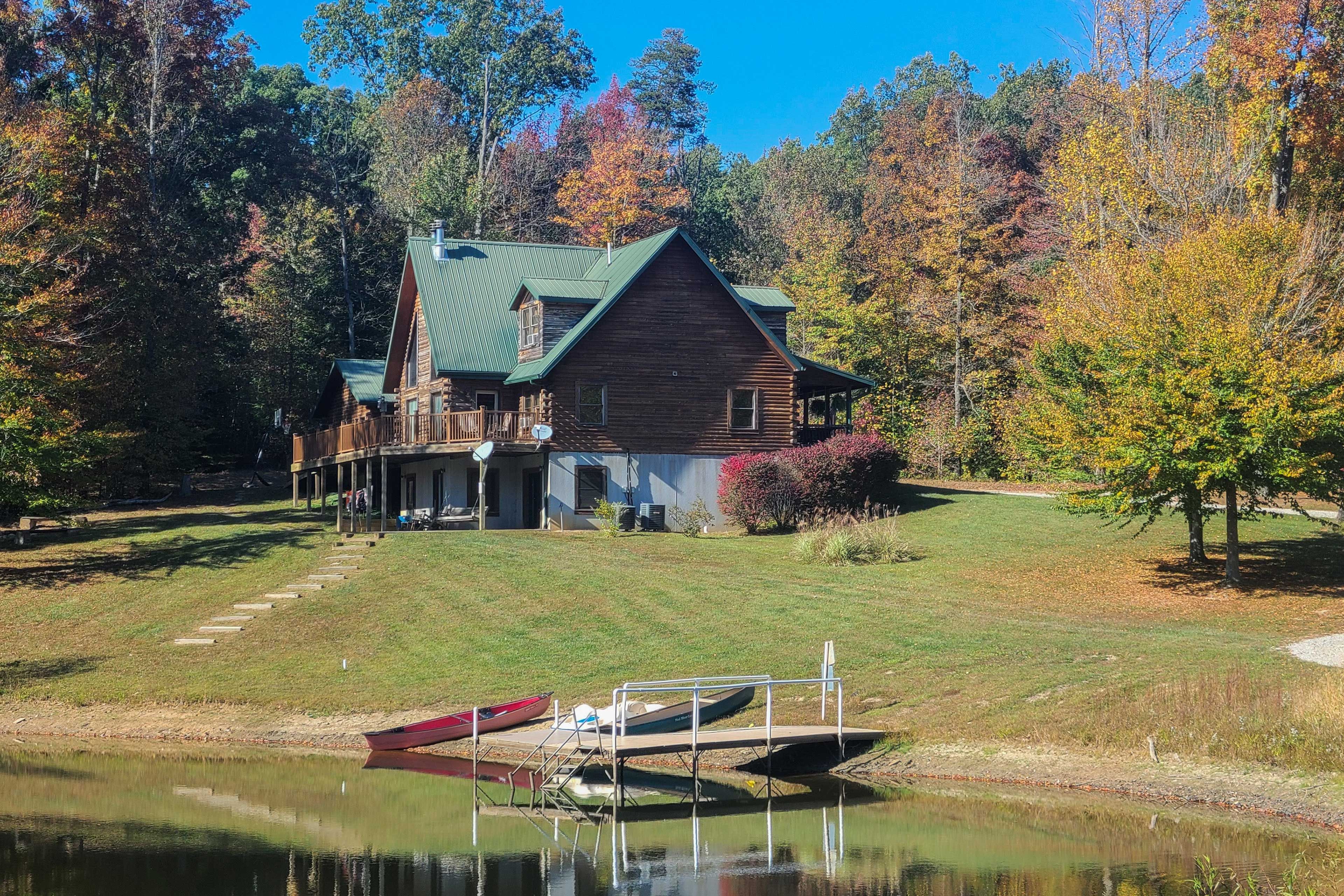 Lake Access | Life Vests | Pet Friendly w/ Fee