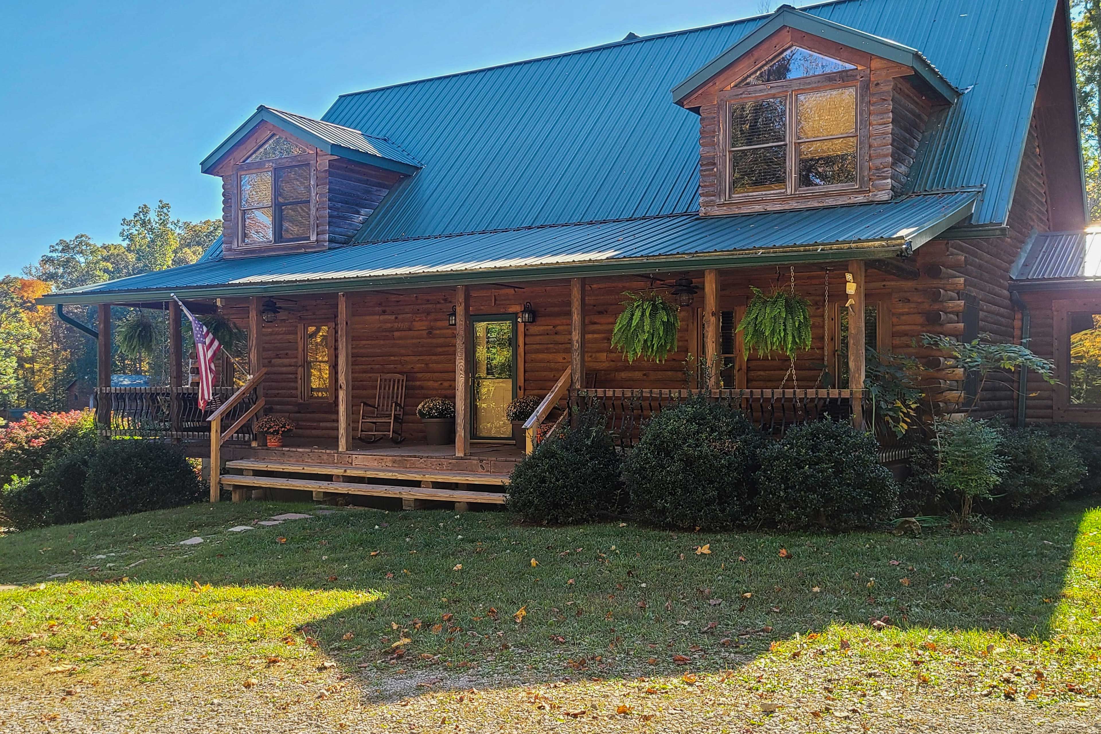 Property Exterior | Ample Parking