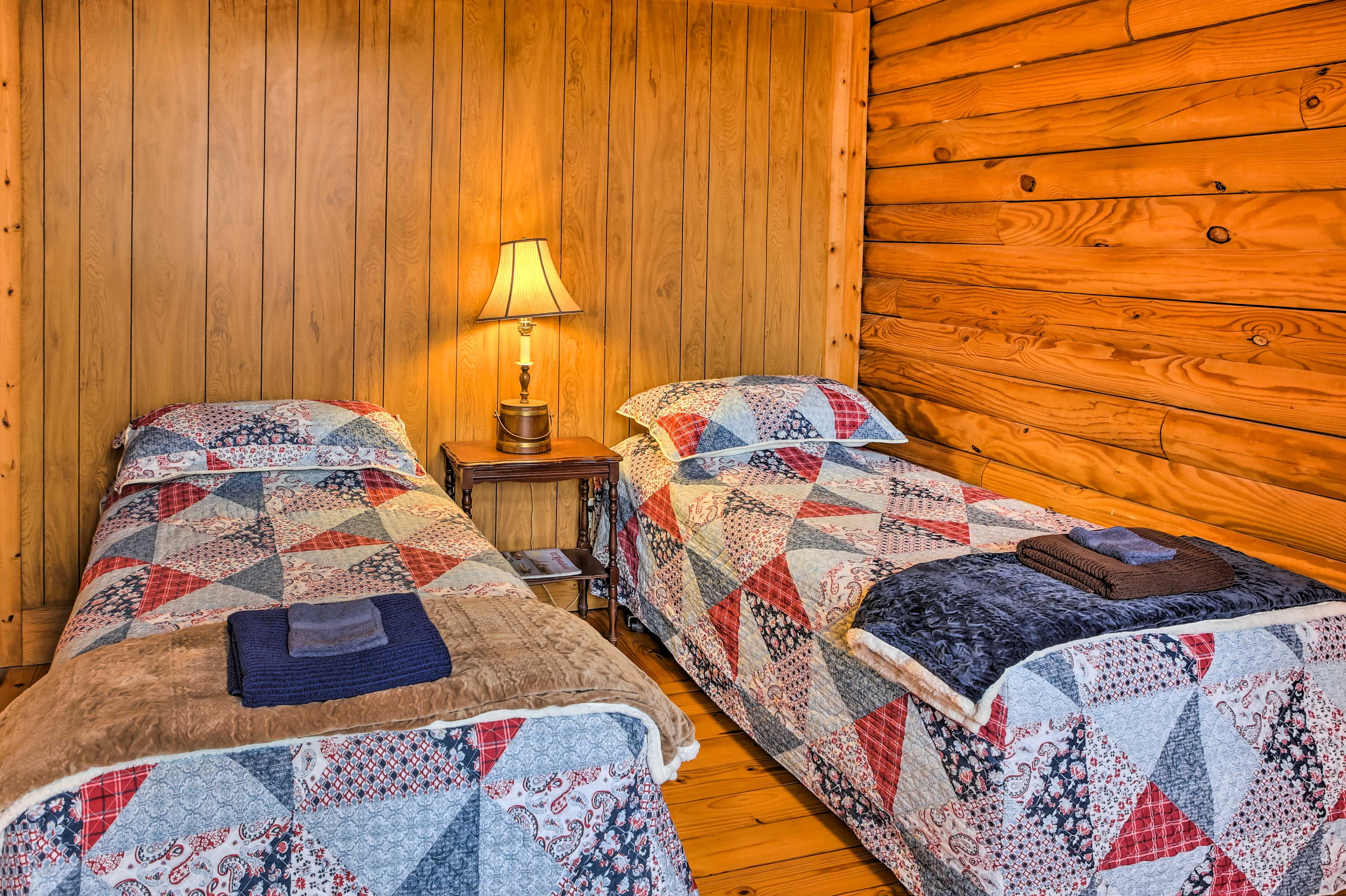 Bedroom 4 | 2 Twin Beds