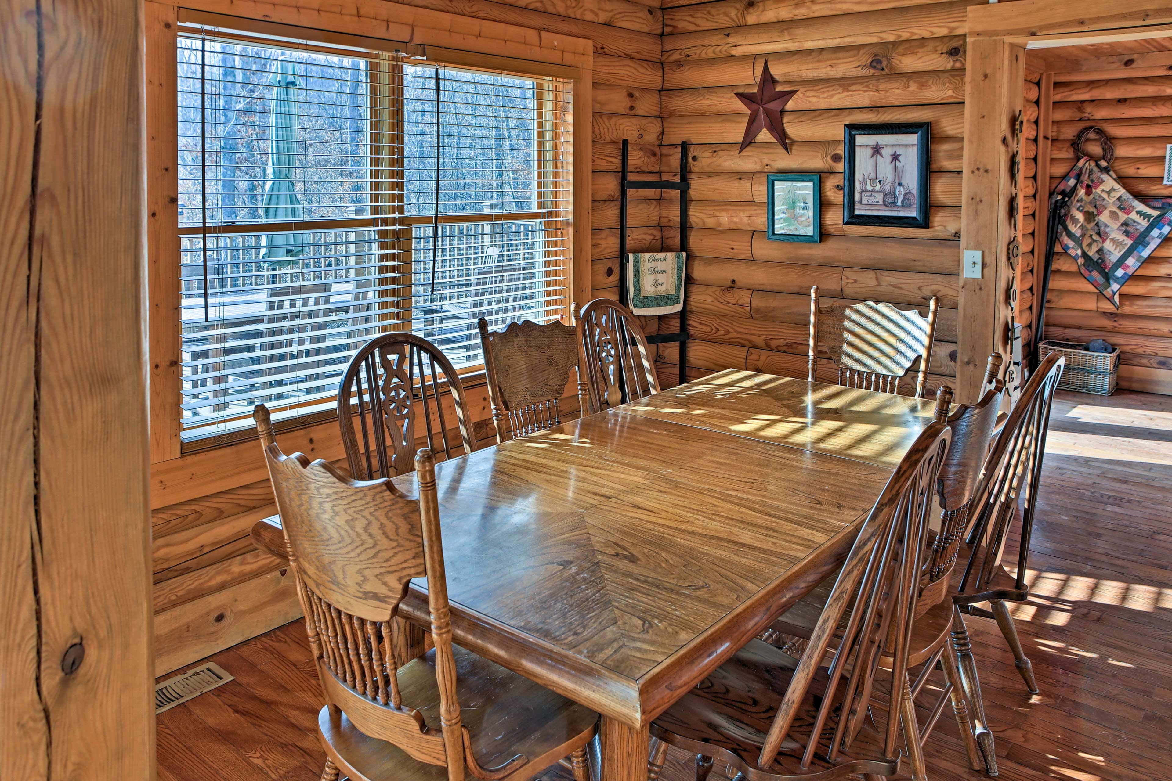Dining Area | Dishware & Flatware
