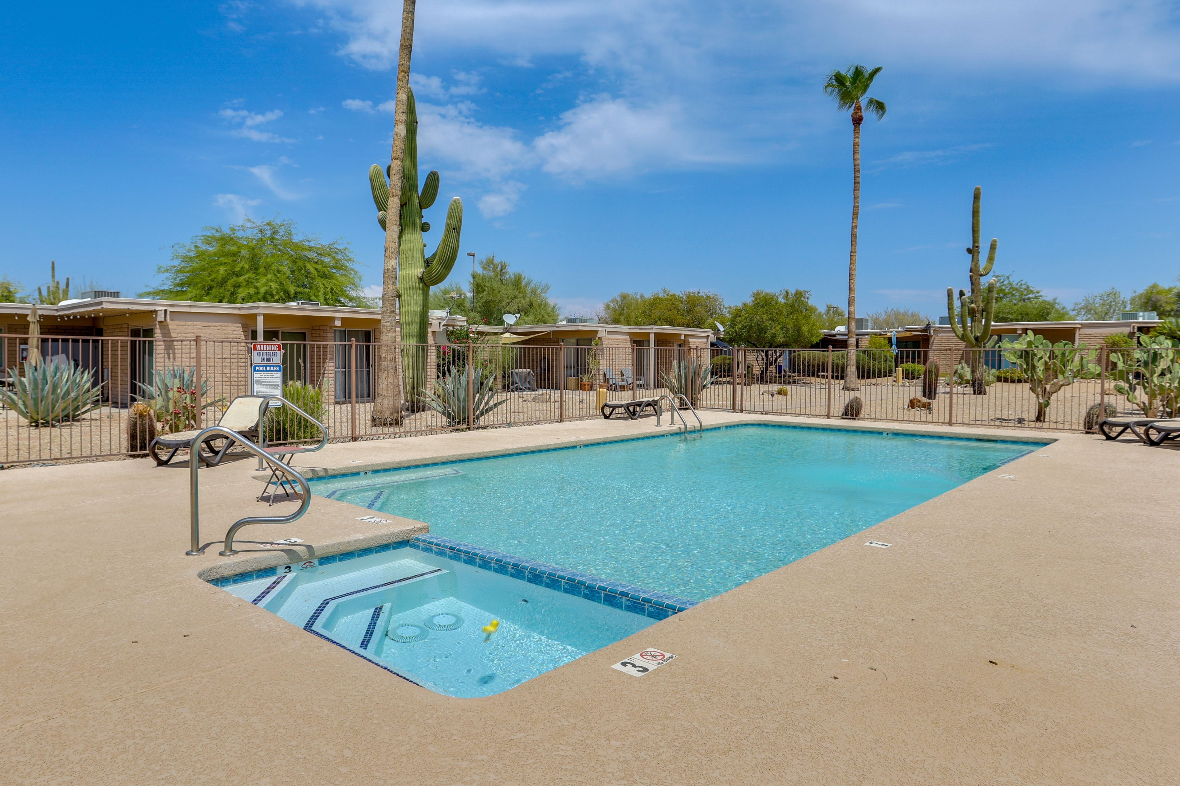 Community Pool & Hot Tub