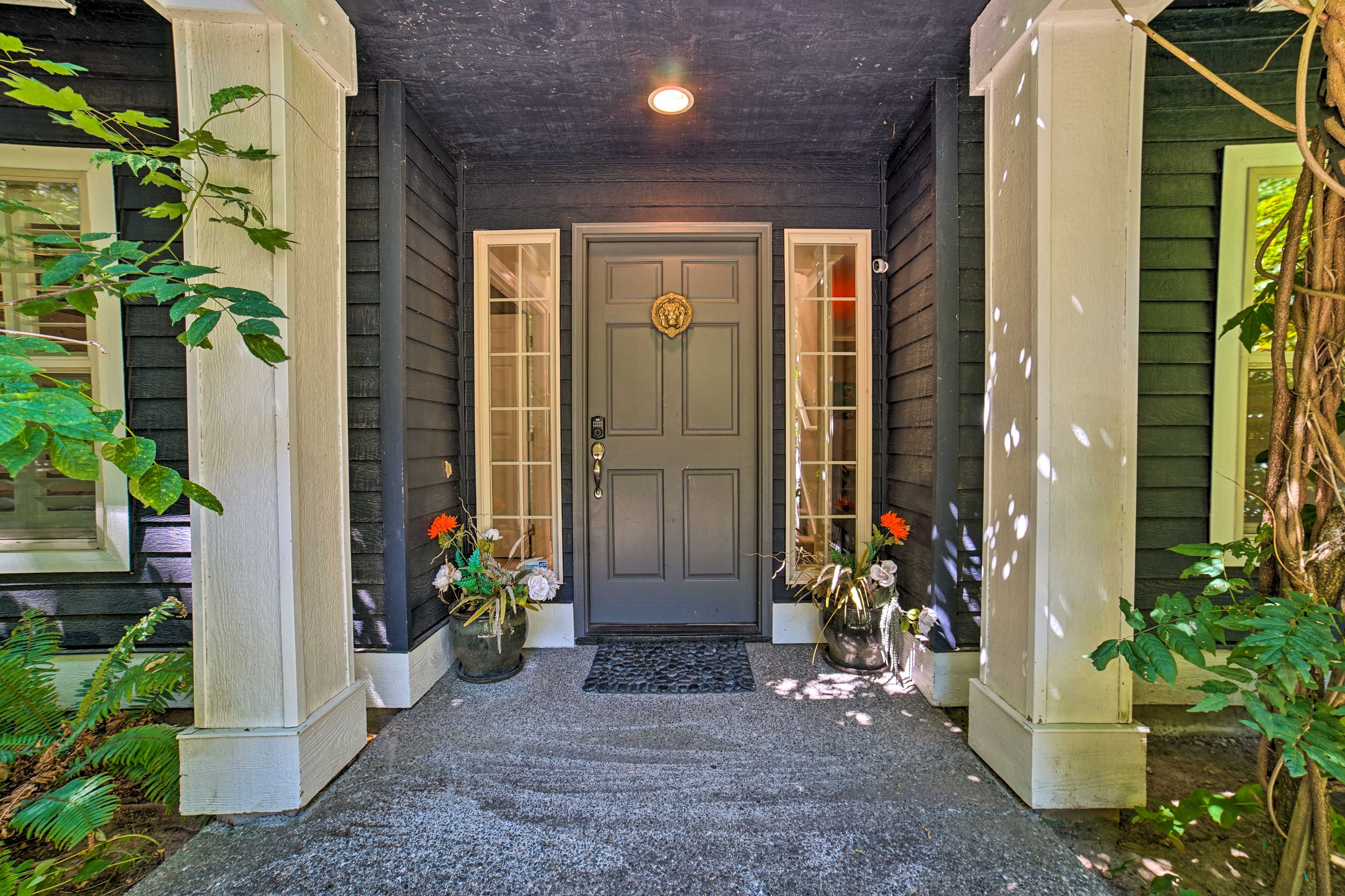 Front Door | Keyless Entry