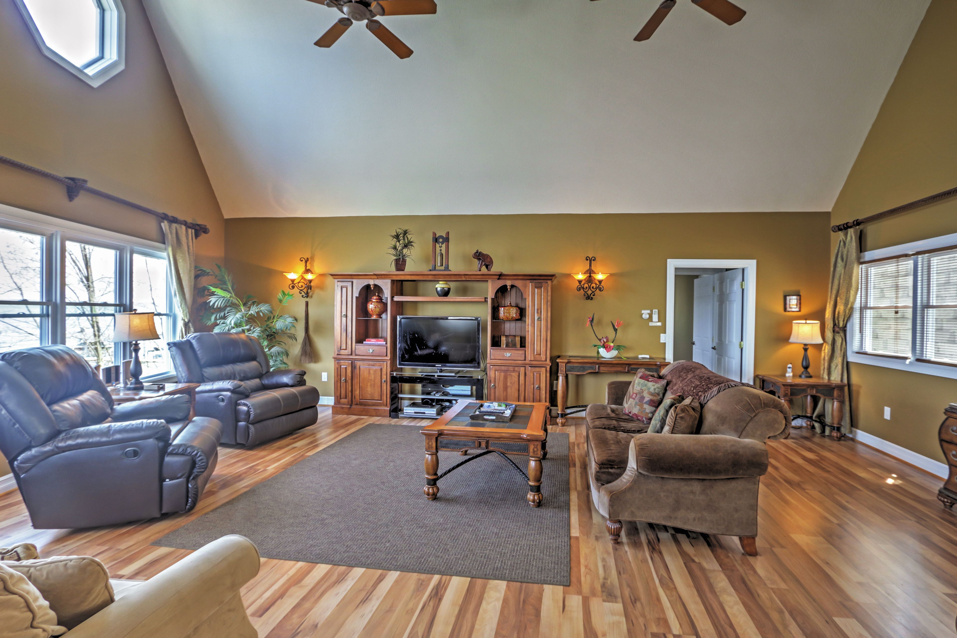 Living Room | Queen Sleeper Sofa | Central A/C & Heating | Main Level
