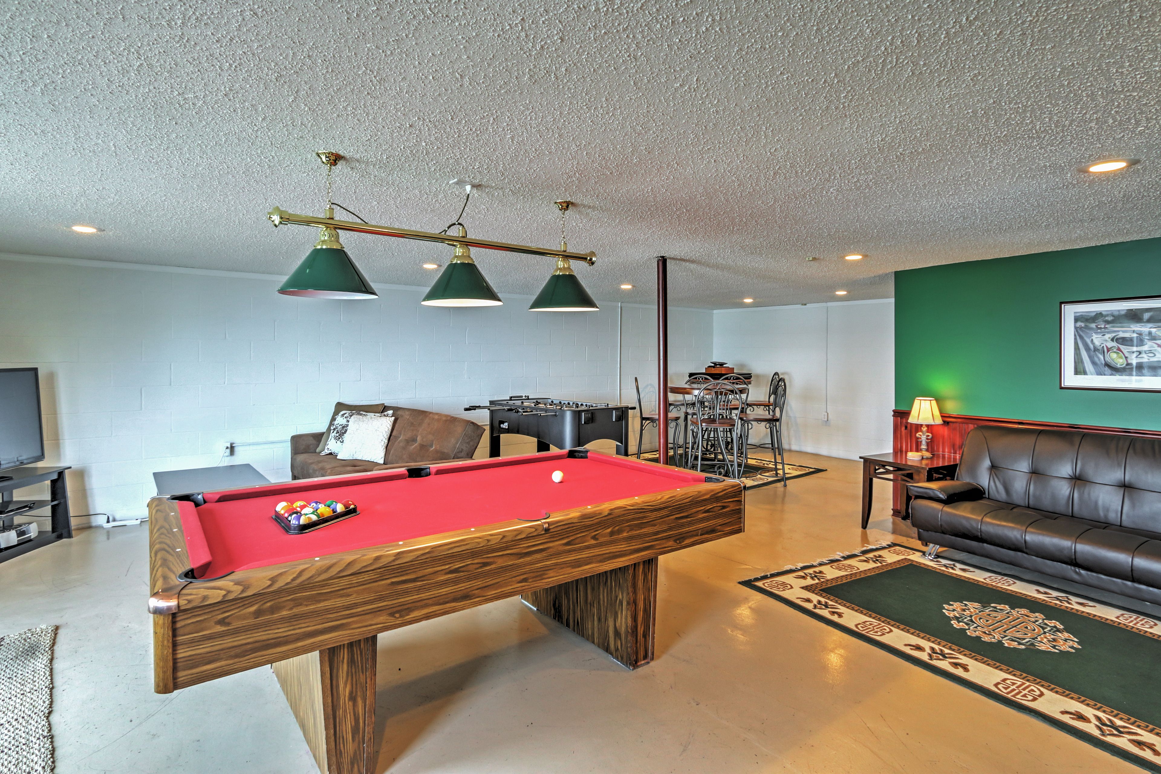 Basement | 2 Futons | Game Room | Pool Table | Foosball | Lower Level