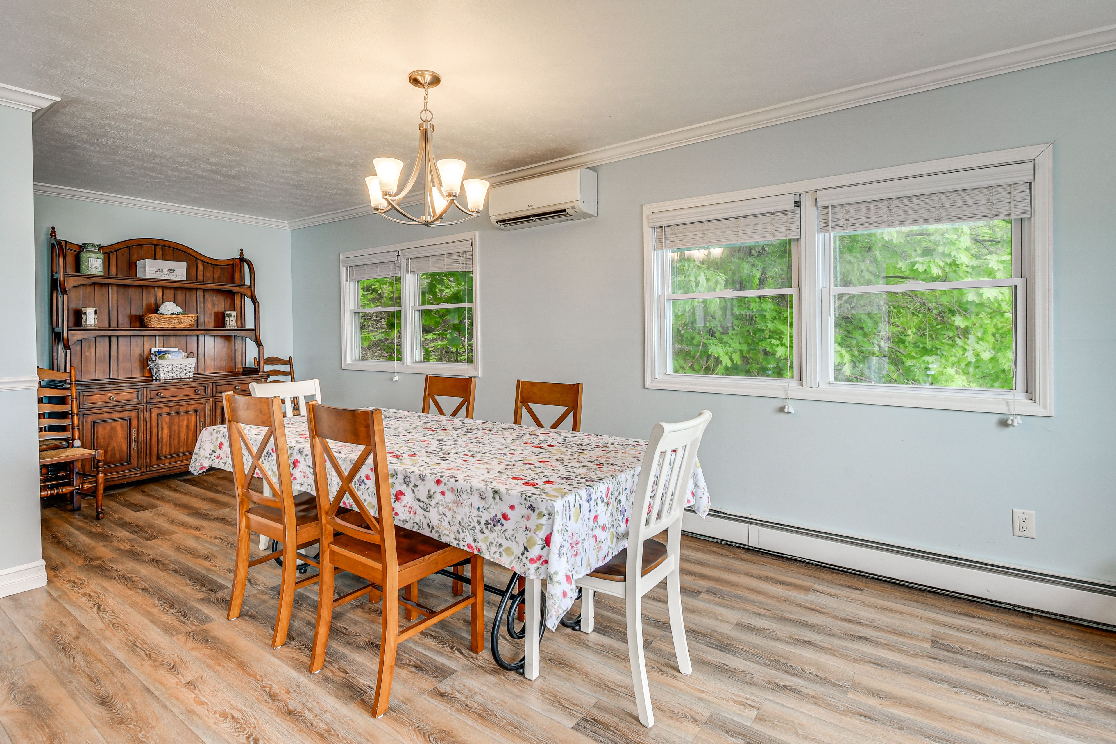 Dining Area | Dishes & Flatware Provided | Main Level