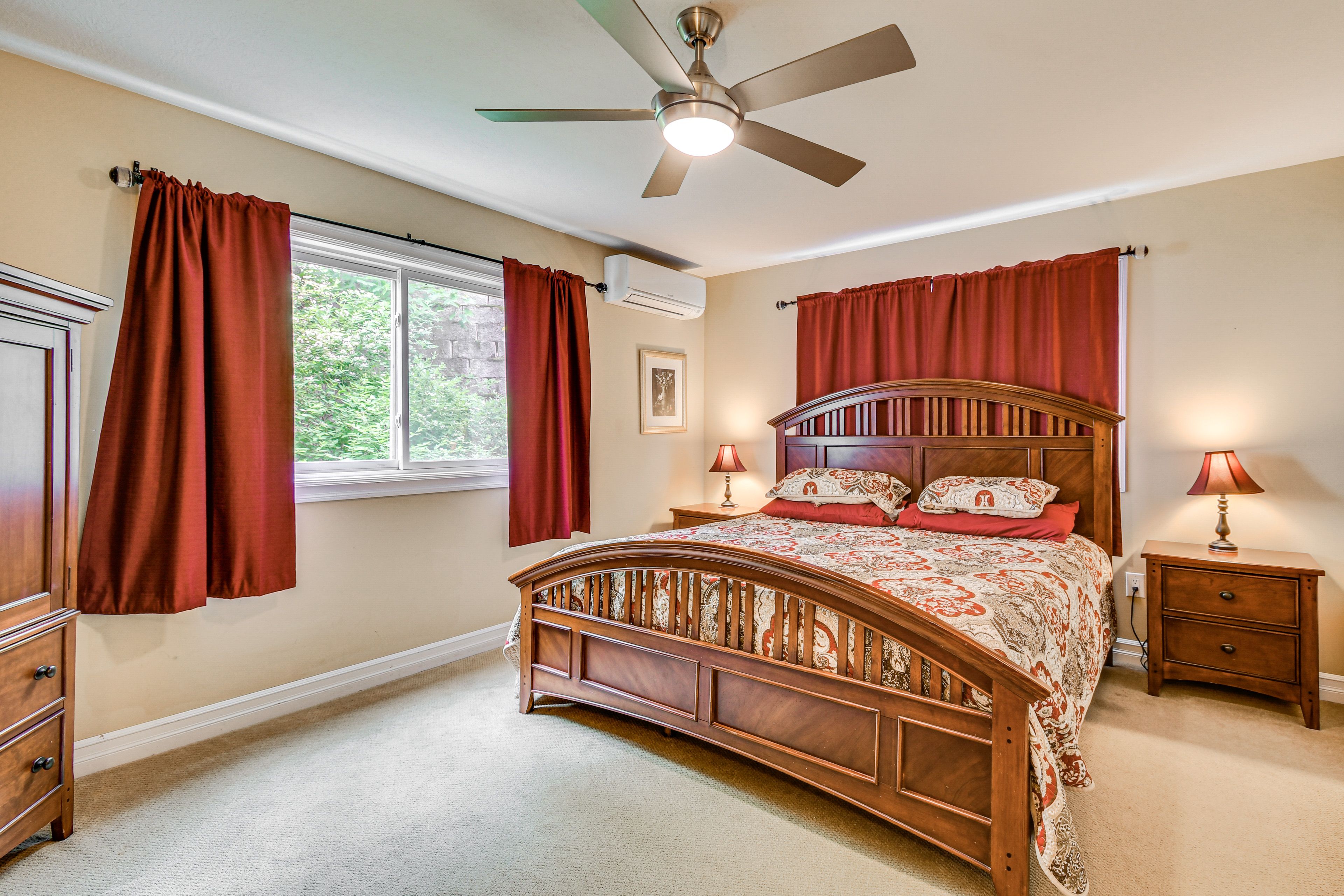 Bedroom 1 | King Bed | Main Level