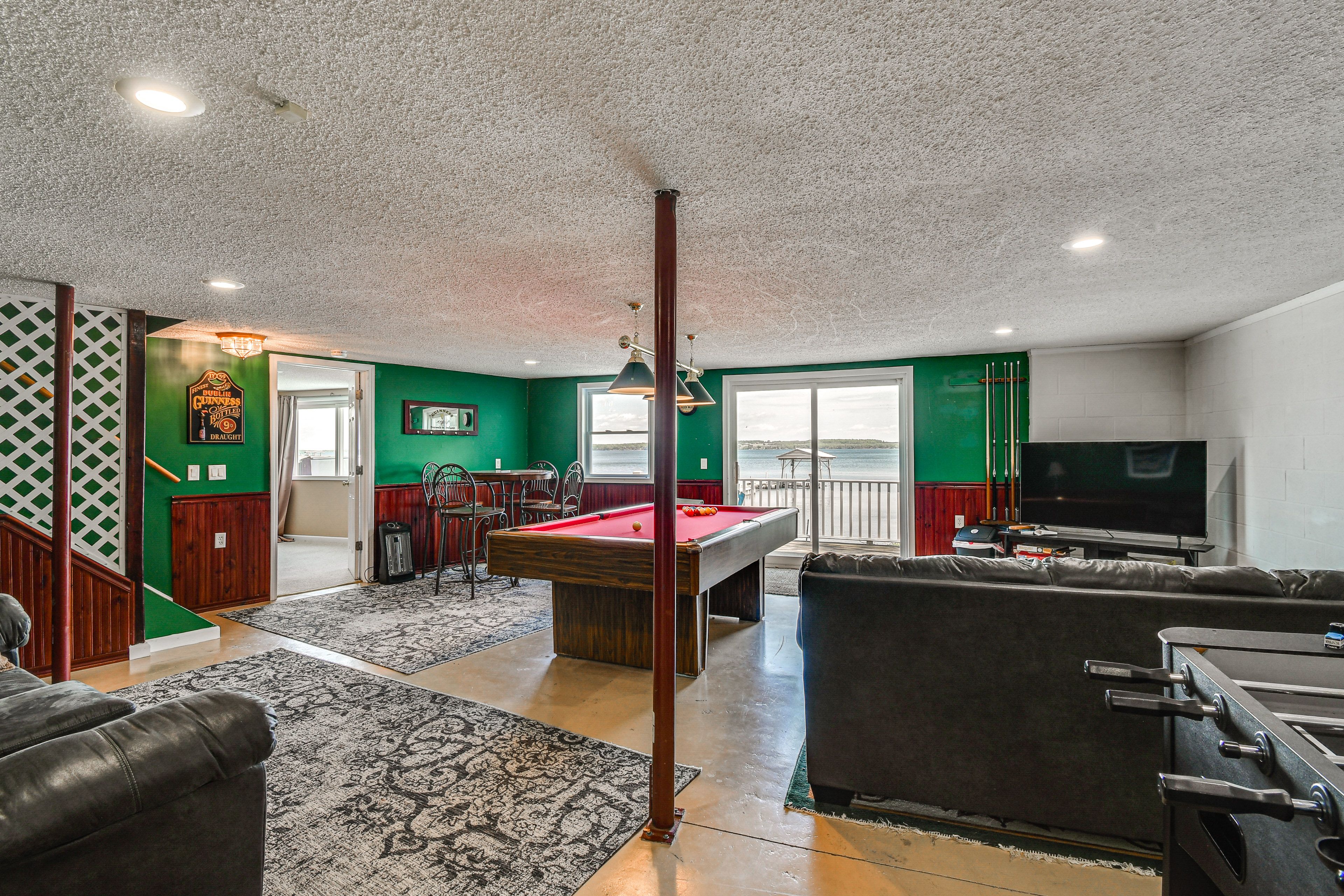 Game Room | 2 Futons | Pool Table | Foosball | Lower Level