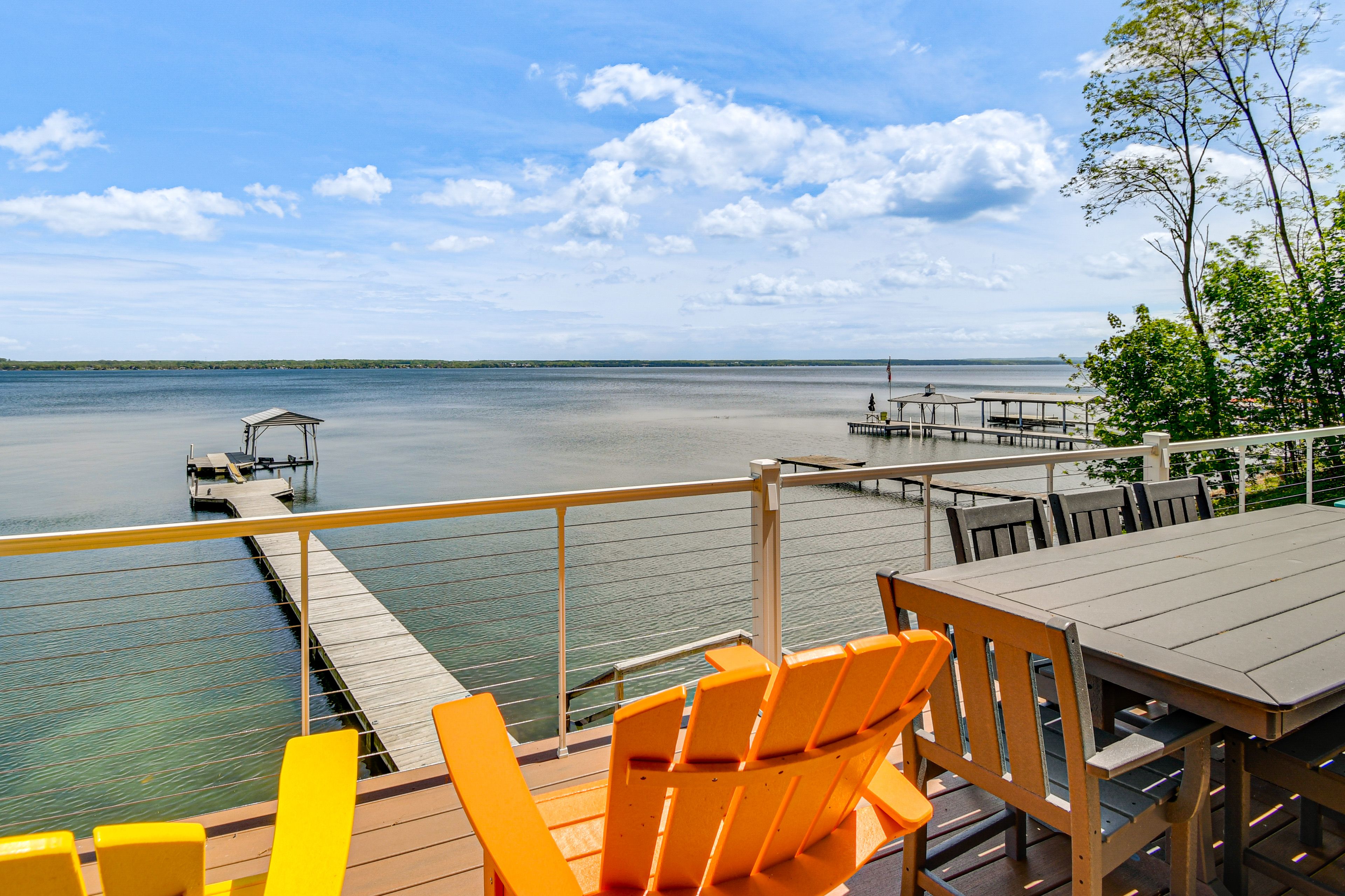 Upper Deck | Outdoor Dining