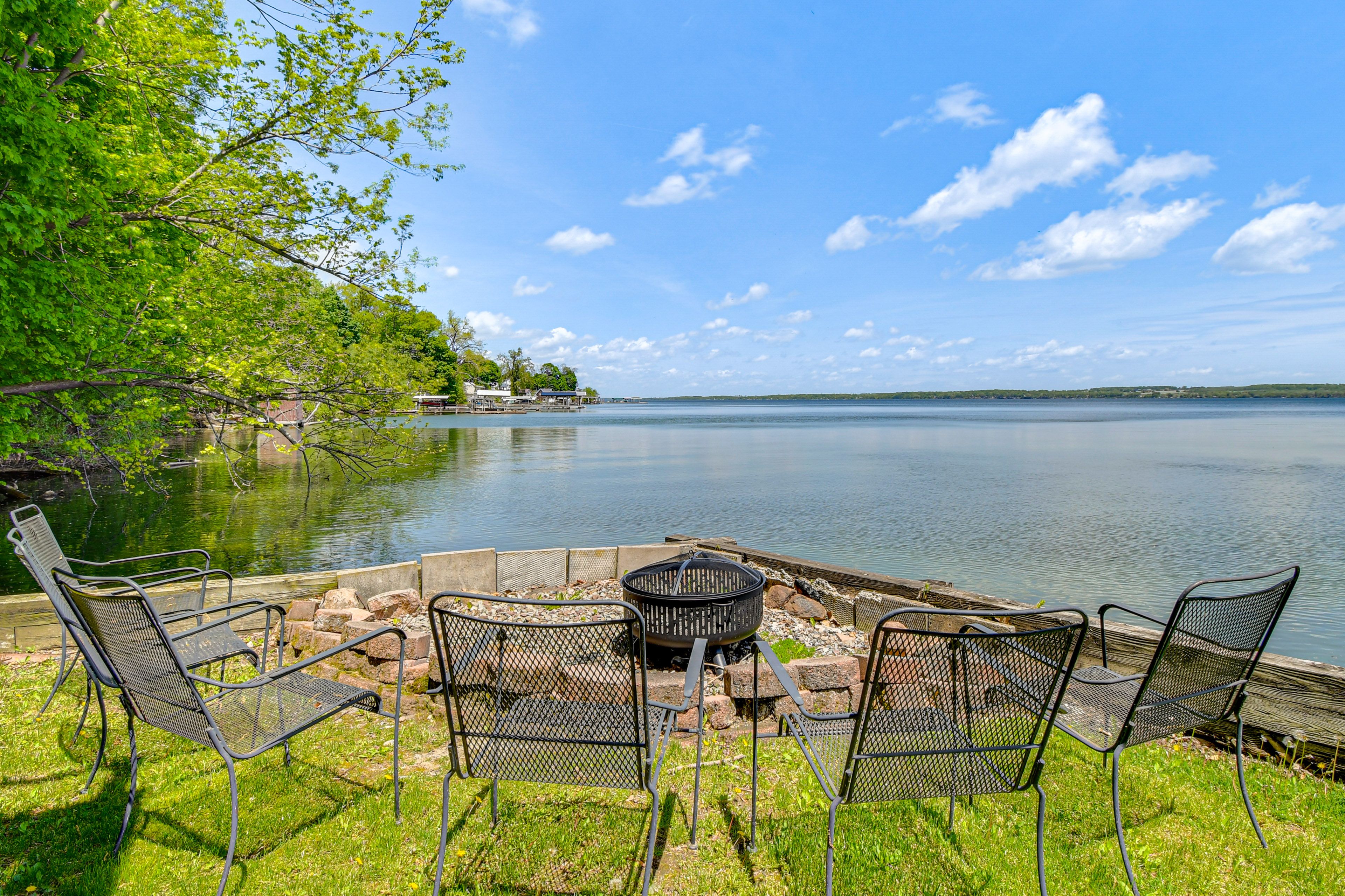 Exterior | Fire Pit
