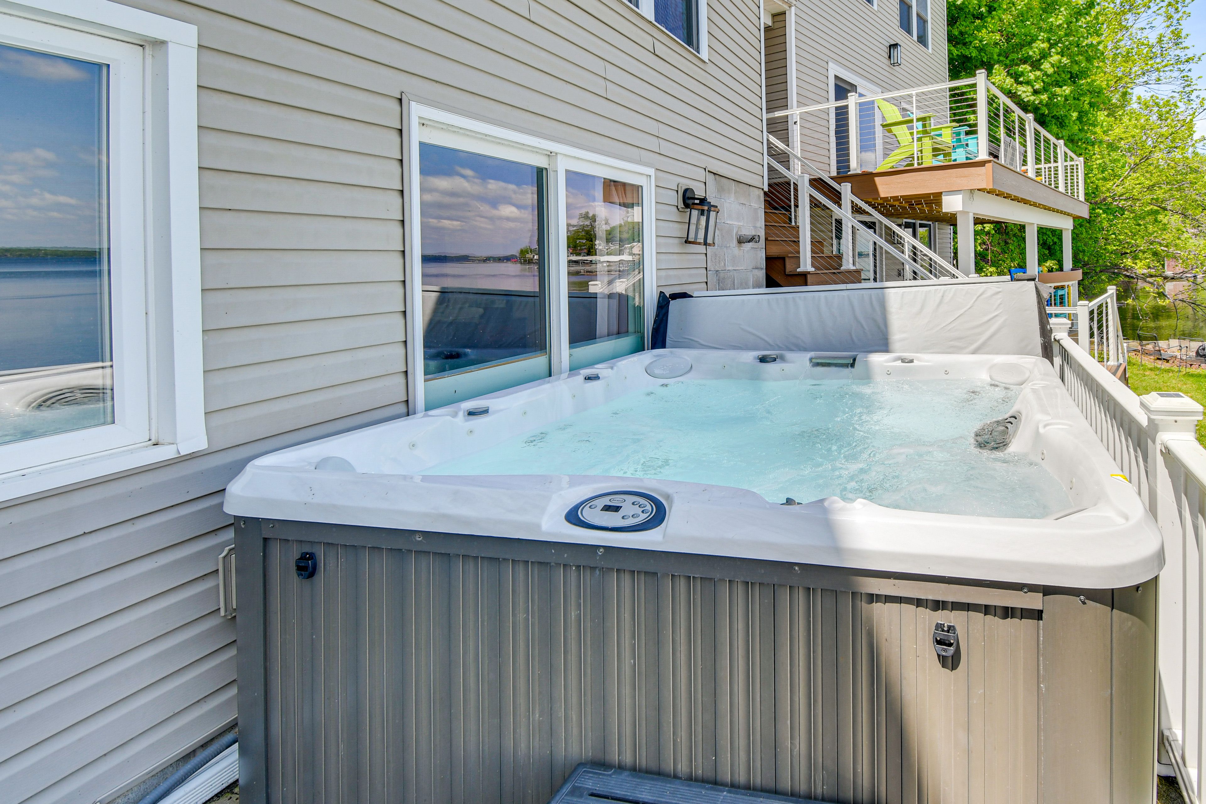 Patio | Hot Tub