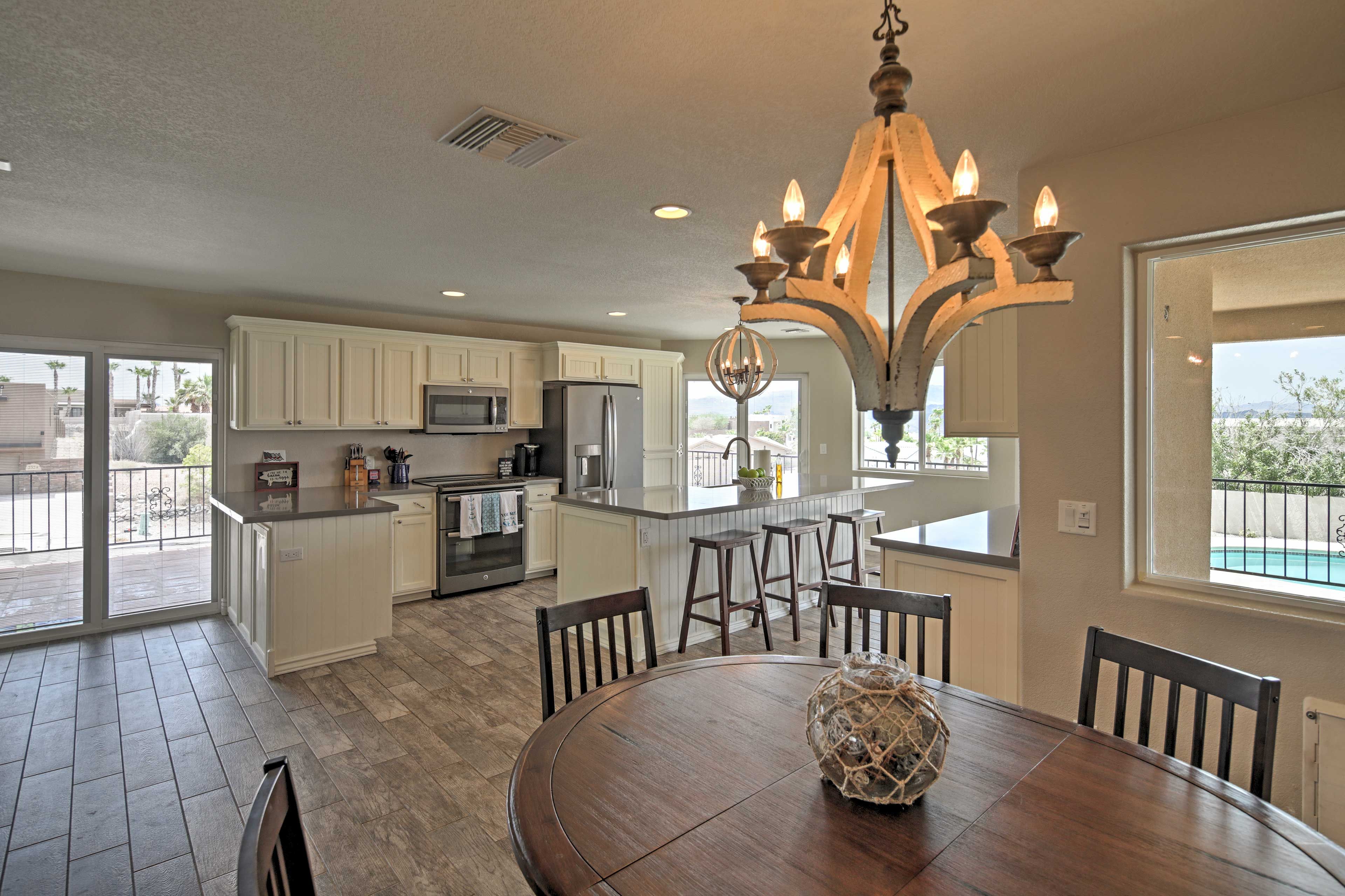 Dining Table | Fully Equipped Kitchen