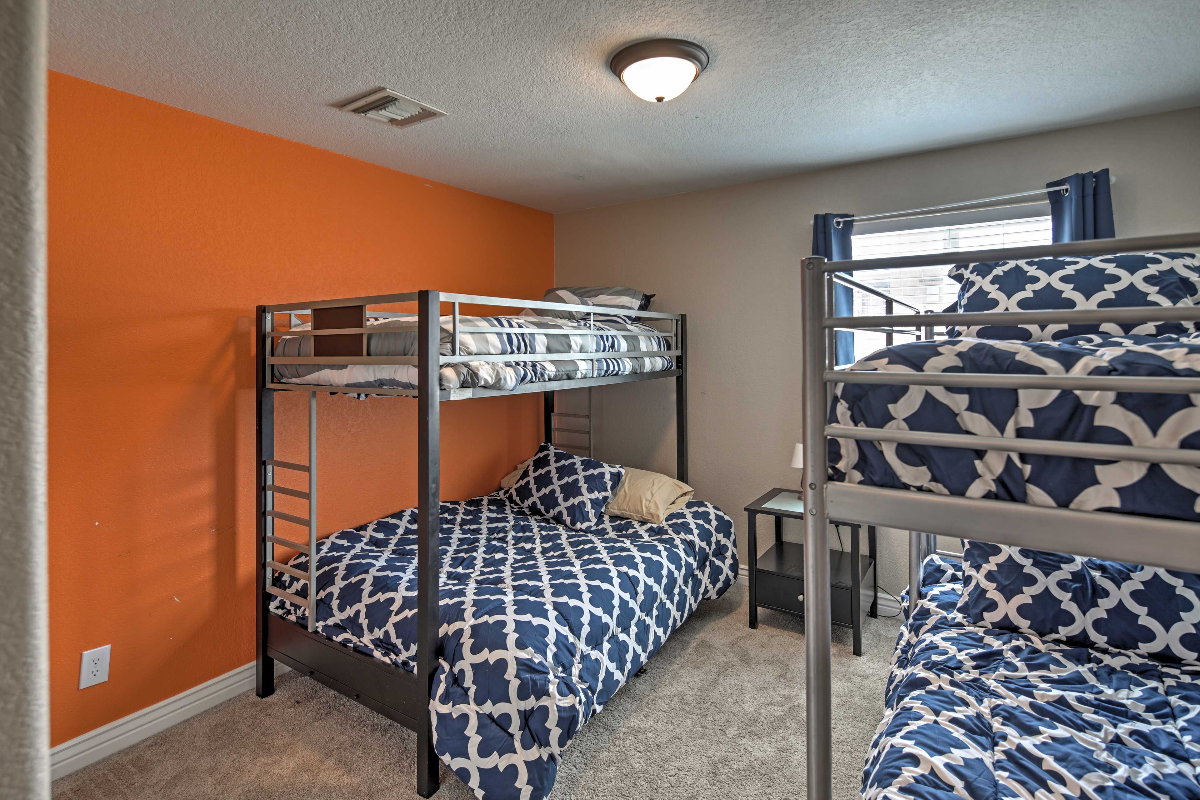 Bedroom 5 | Twin/Full Bunk Bed | Twin Bunk Bed