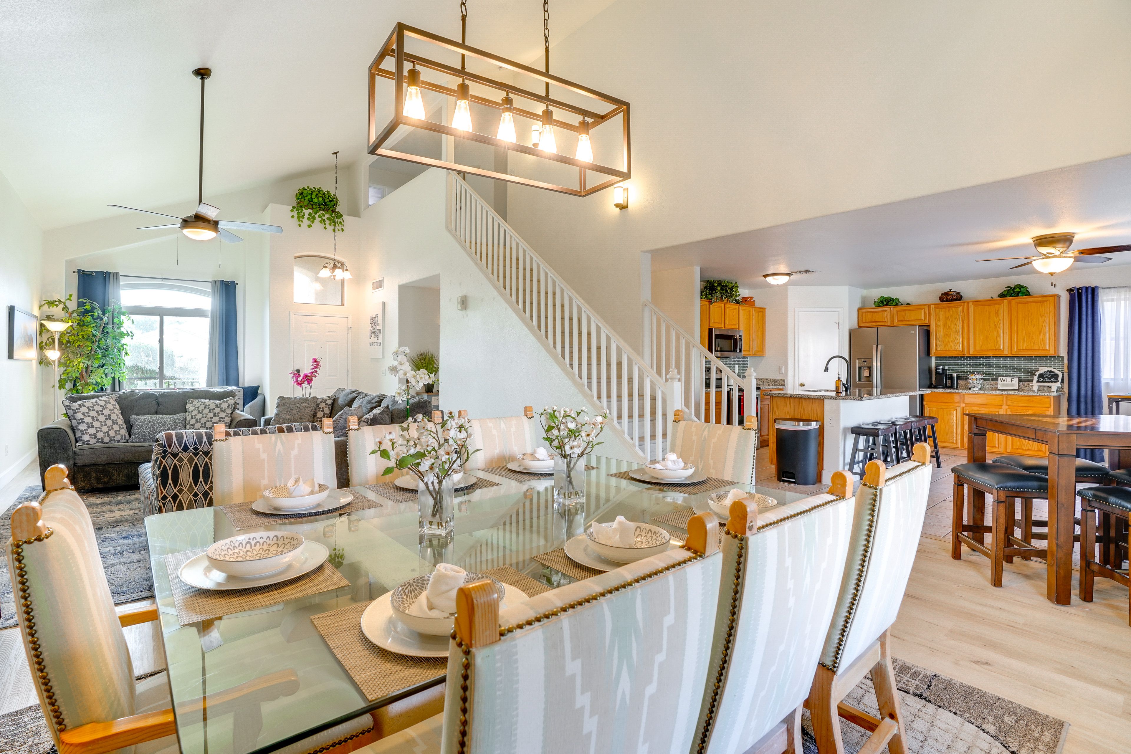 Dining Table | Living Room | Free WiFi