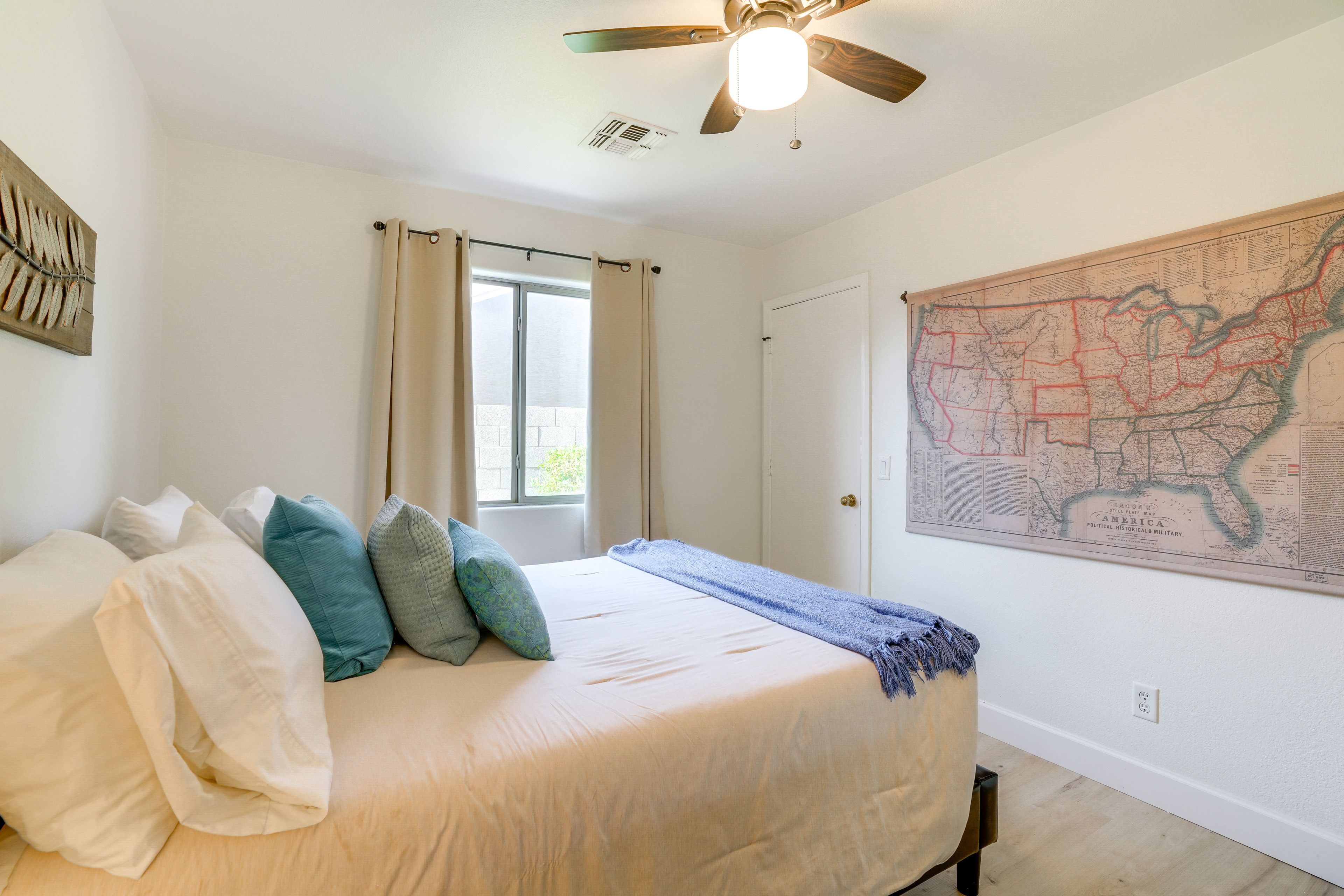 Bedroom 4 | Queen Bed