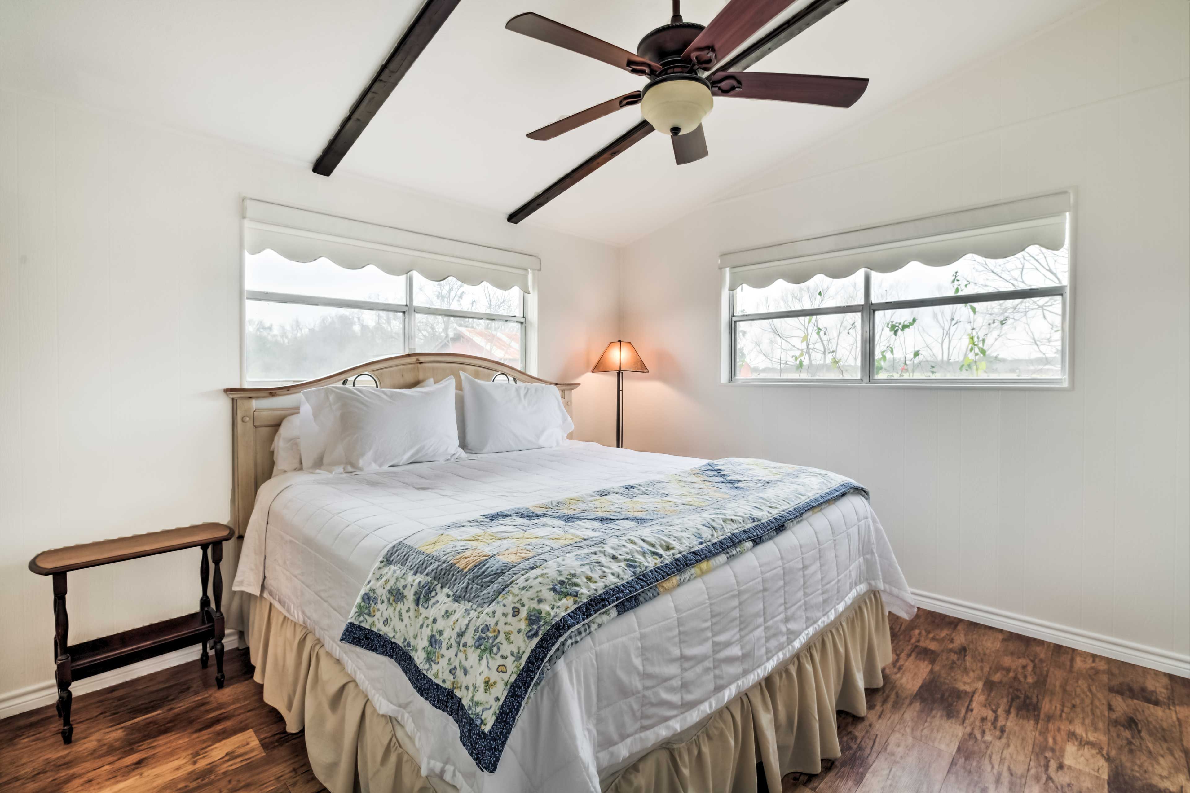 Bedroom 1 | King Bed