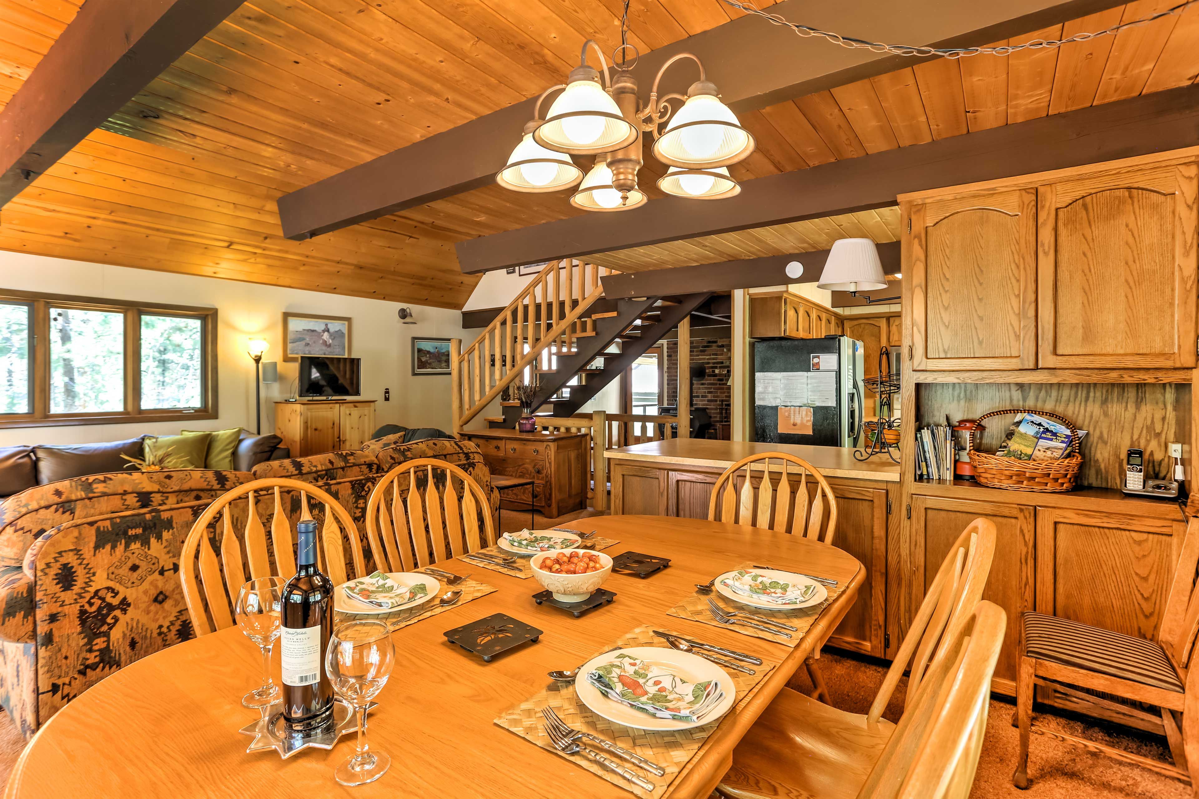 Dining Room | Dishware Provided