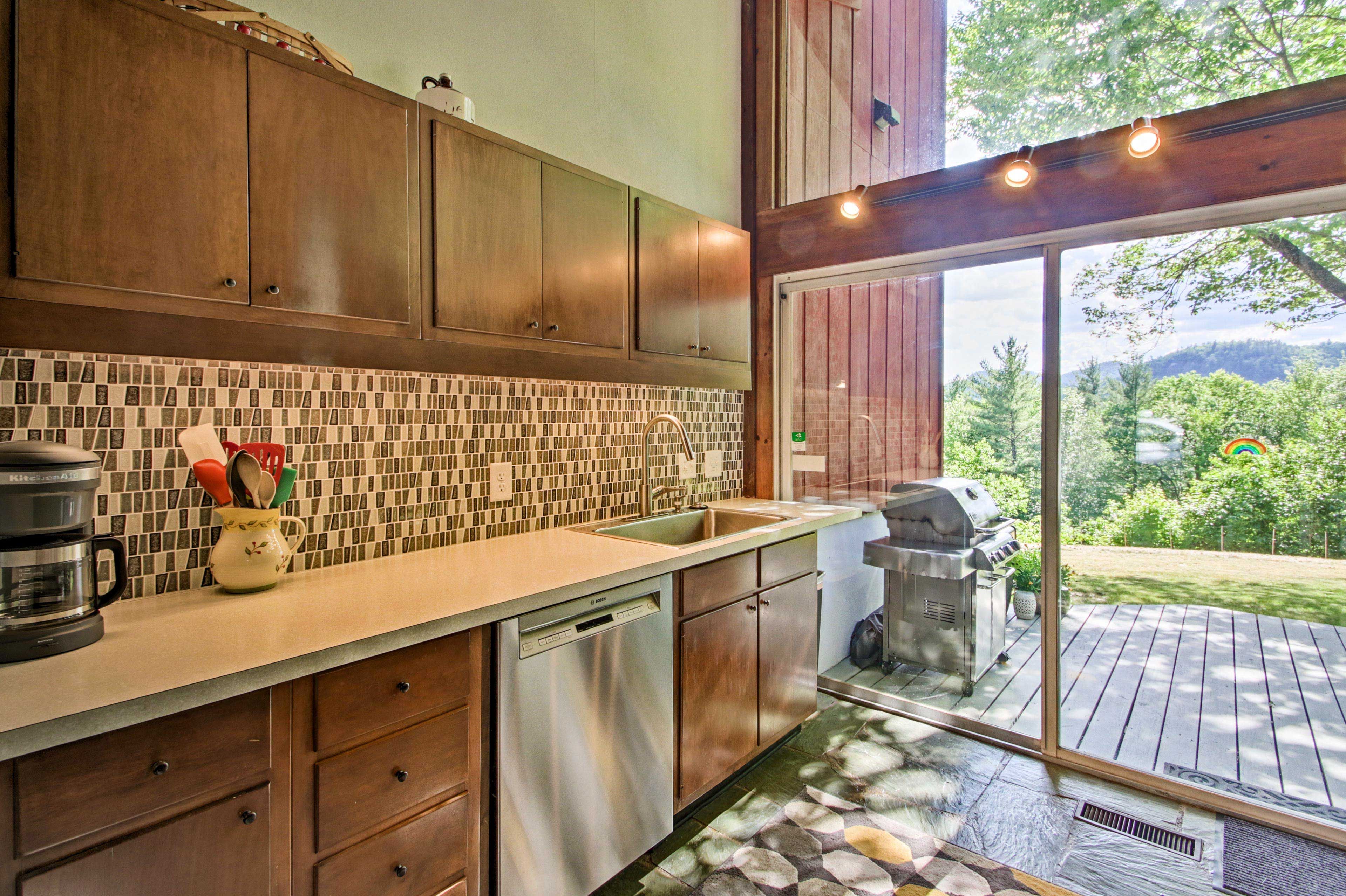 Kitchen | Fully Equipped w/ Cooking Basics | 1st Floor
