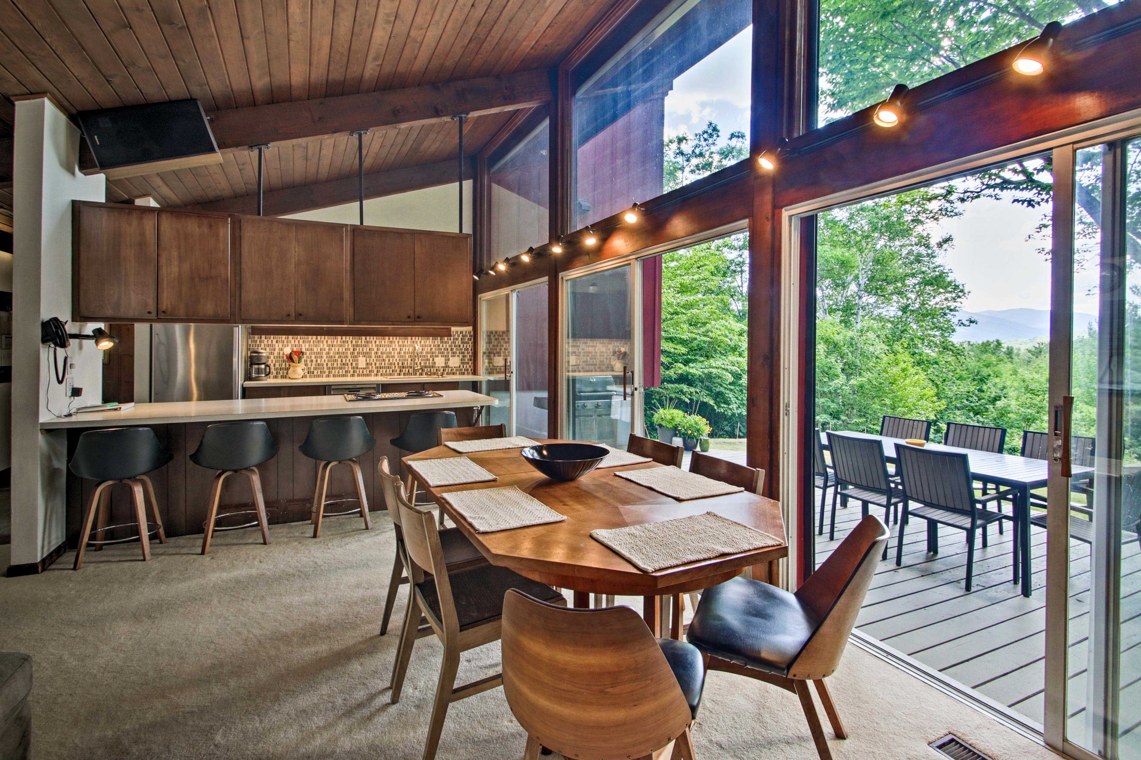 Dining | Dishware & Flatware Provided | 1st Floor