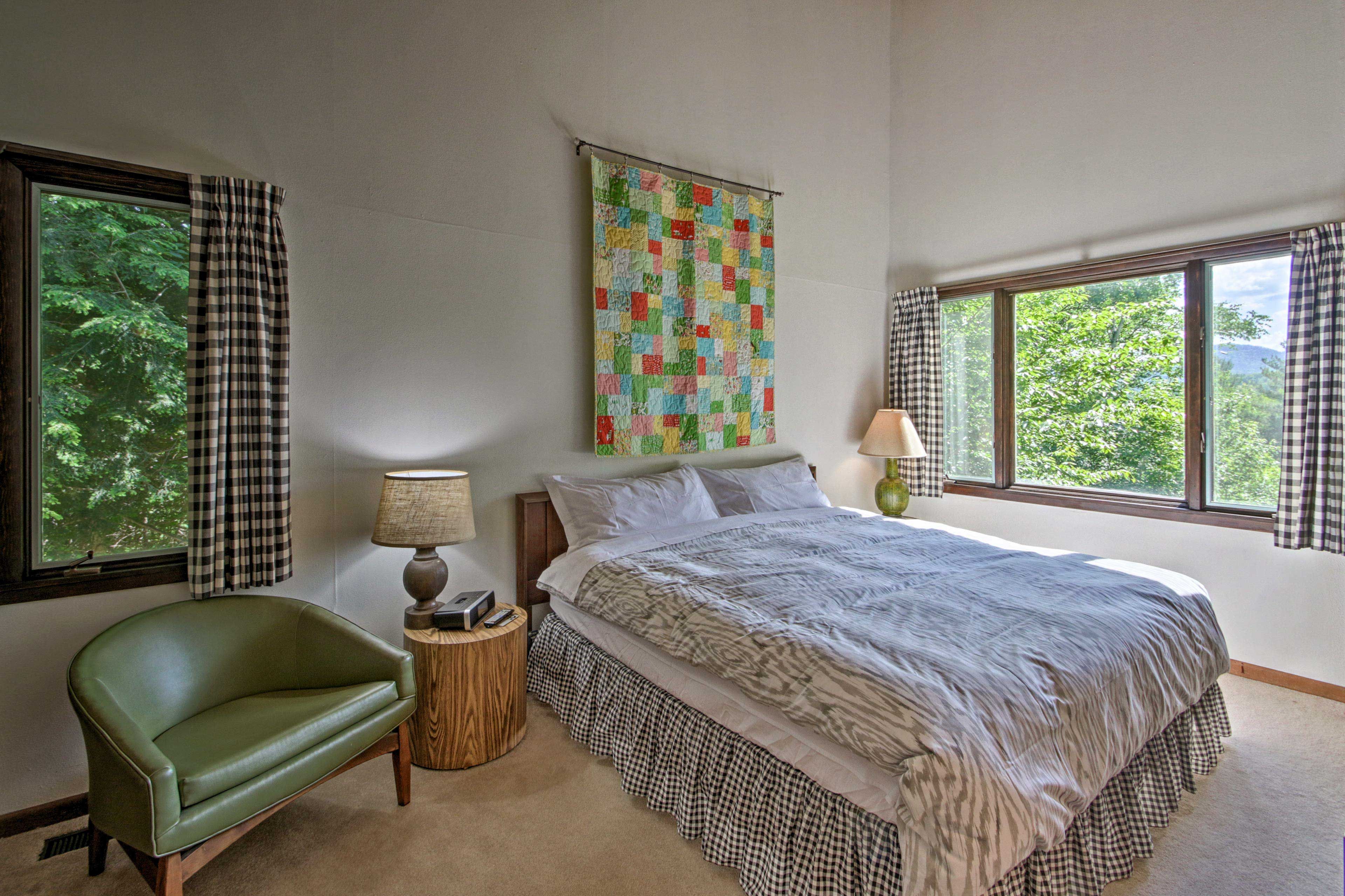 Bedroom 1 | 2nd Floor | King Bed