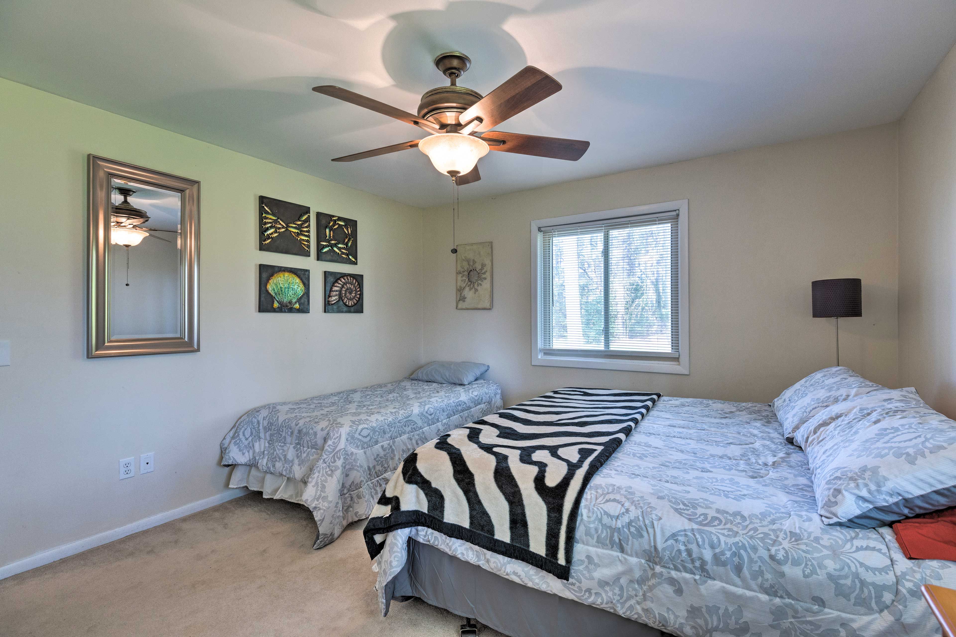 Bedroom 2 | King Bed | Twin Bed | Linens Provided