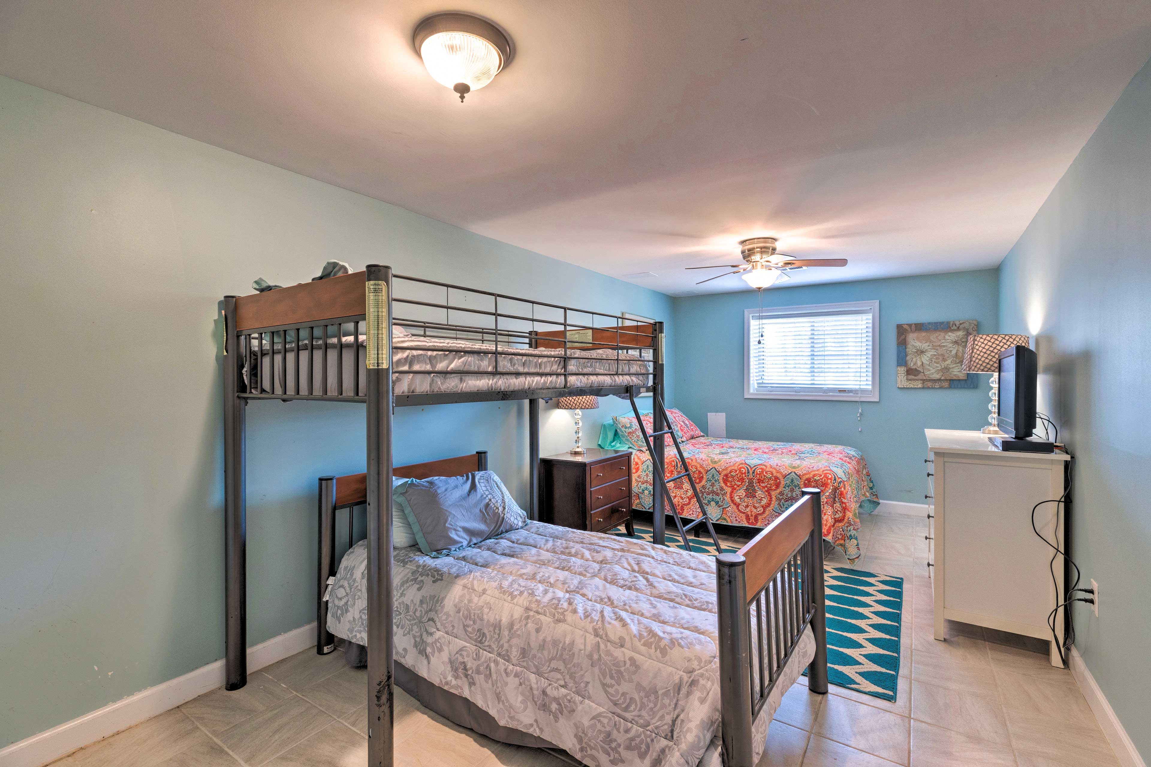Bedroom 5 | Queen Bed | Twin Bunk Bed | Toddler Bed