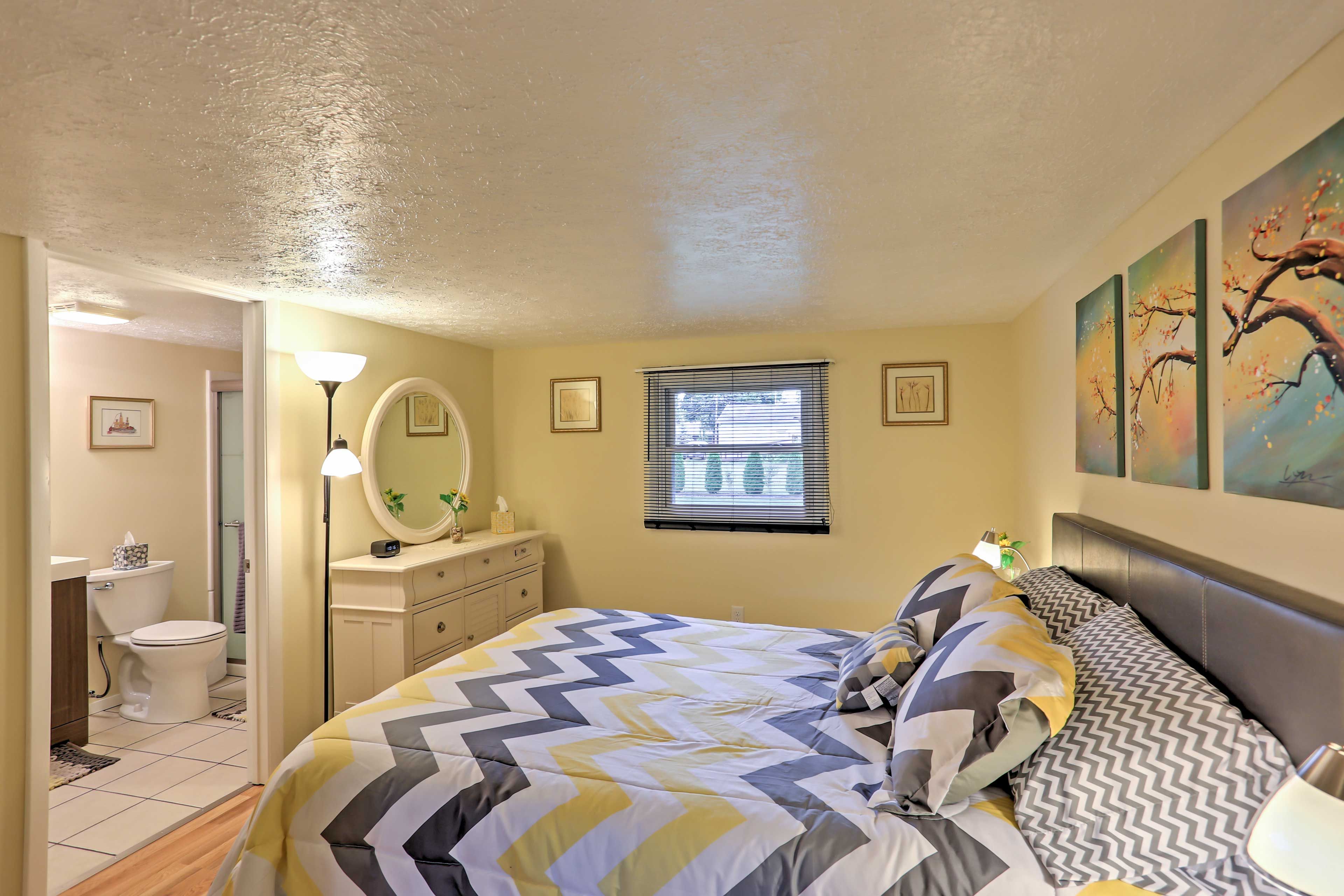 The bedroom features an en-suite bathroom.