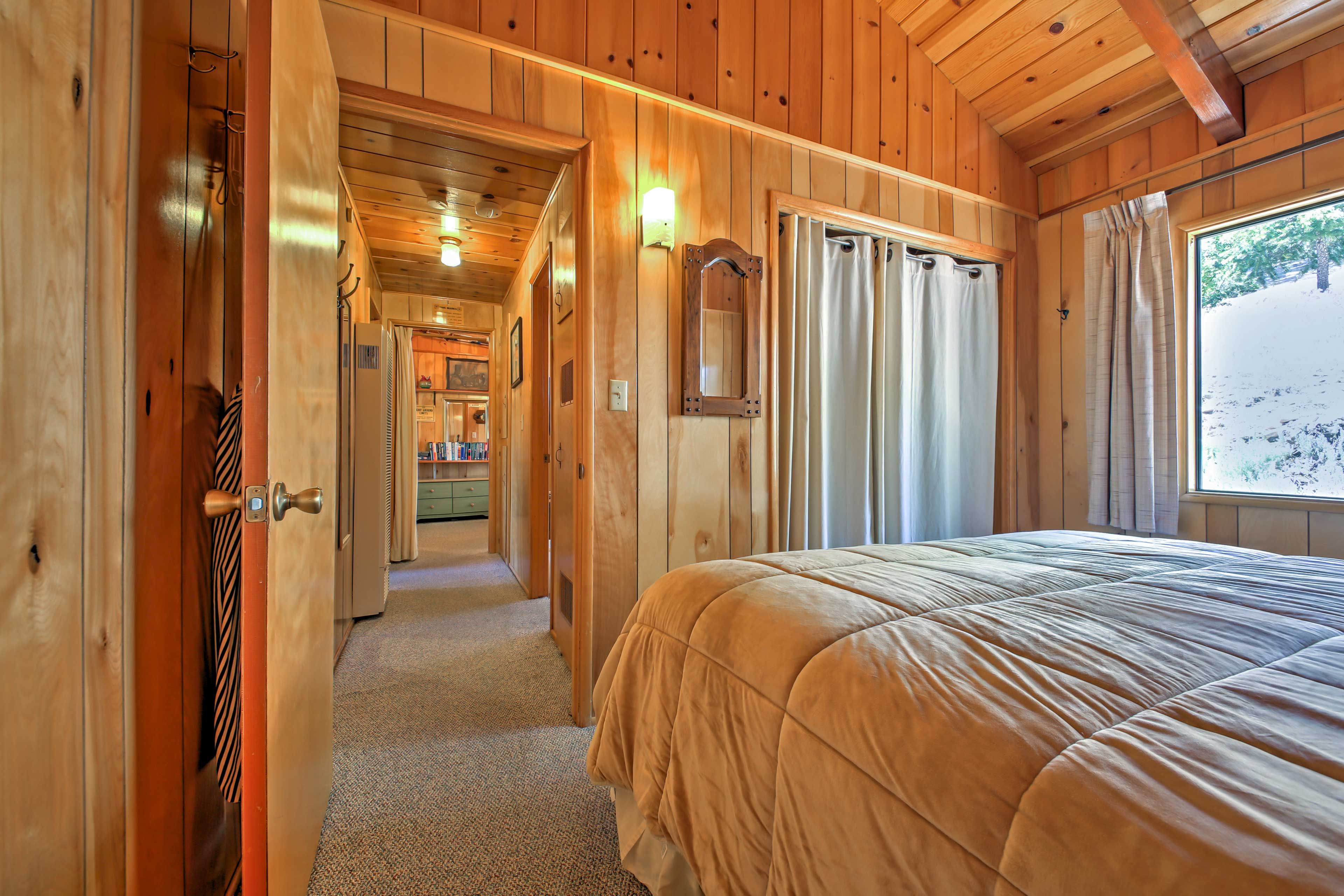 Bedroom 1 | King Bed | Board Games | Movie Collection