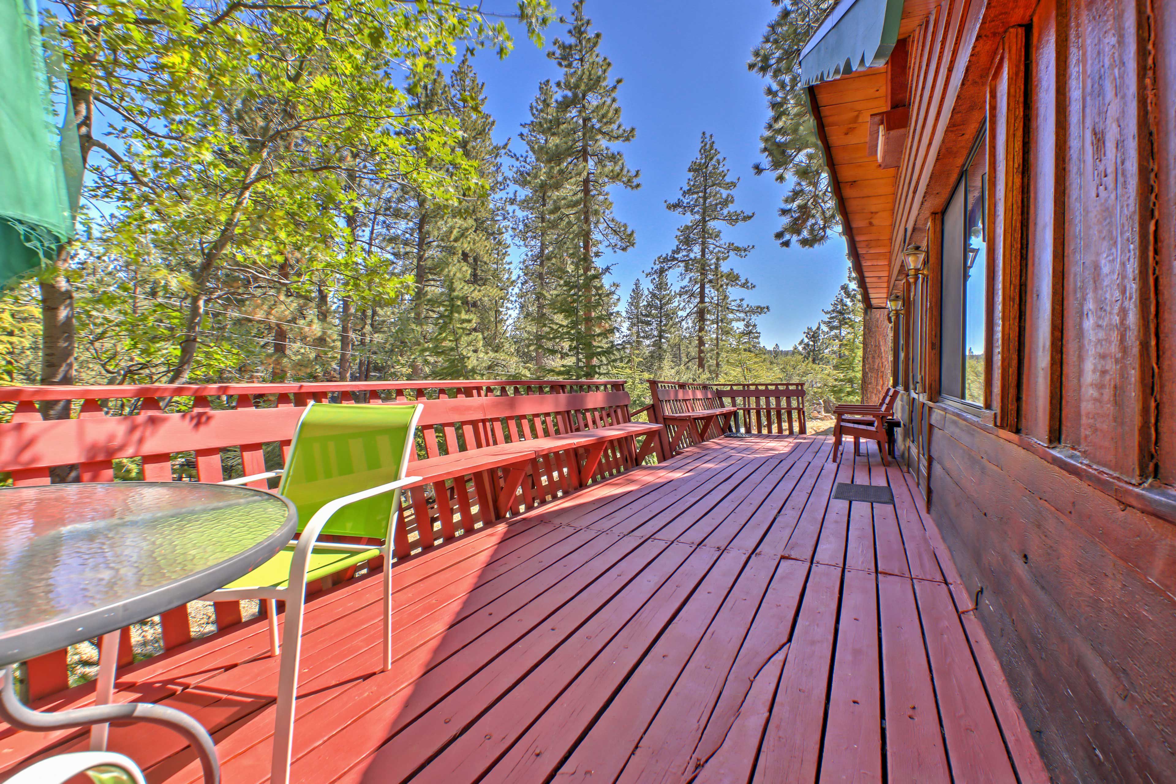 Private Deck | 7 Mi to Ski Slopes