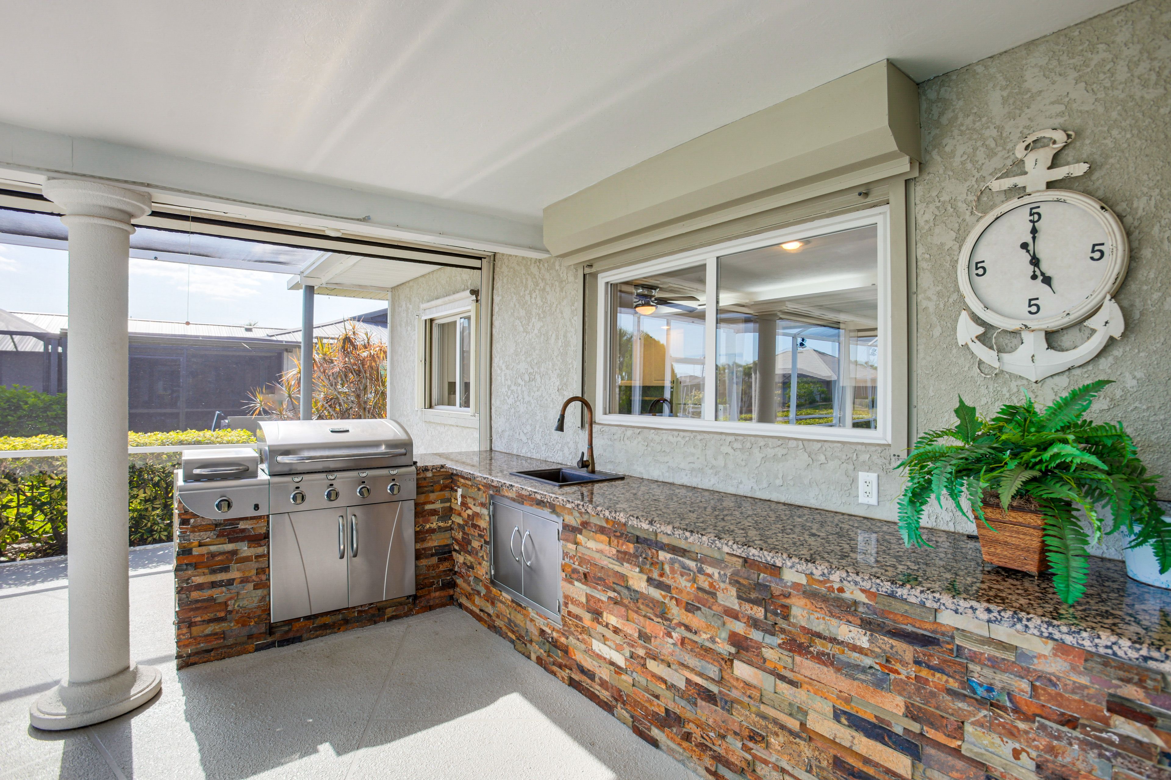 Outdoor Kitchen | Sink | Gas Grill