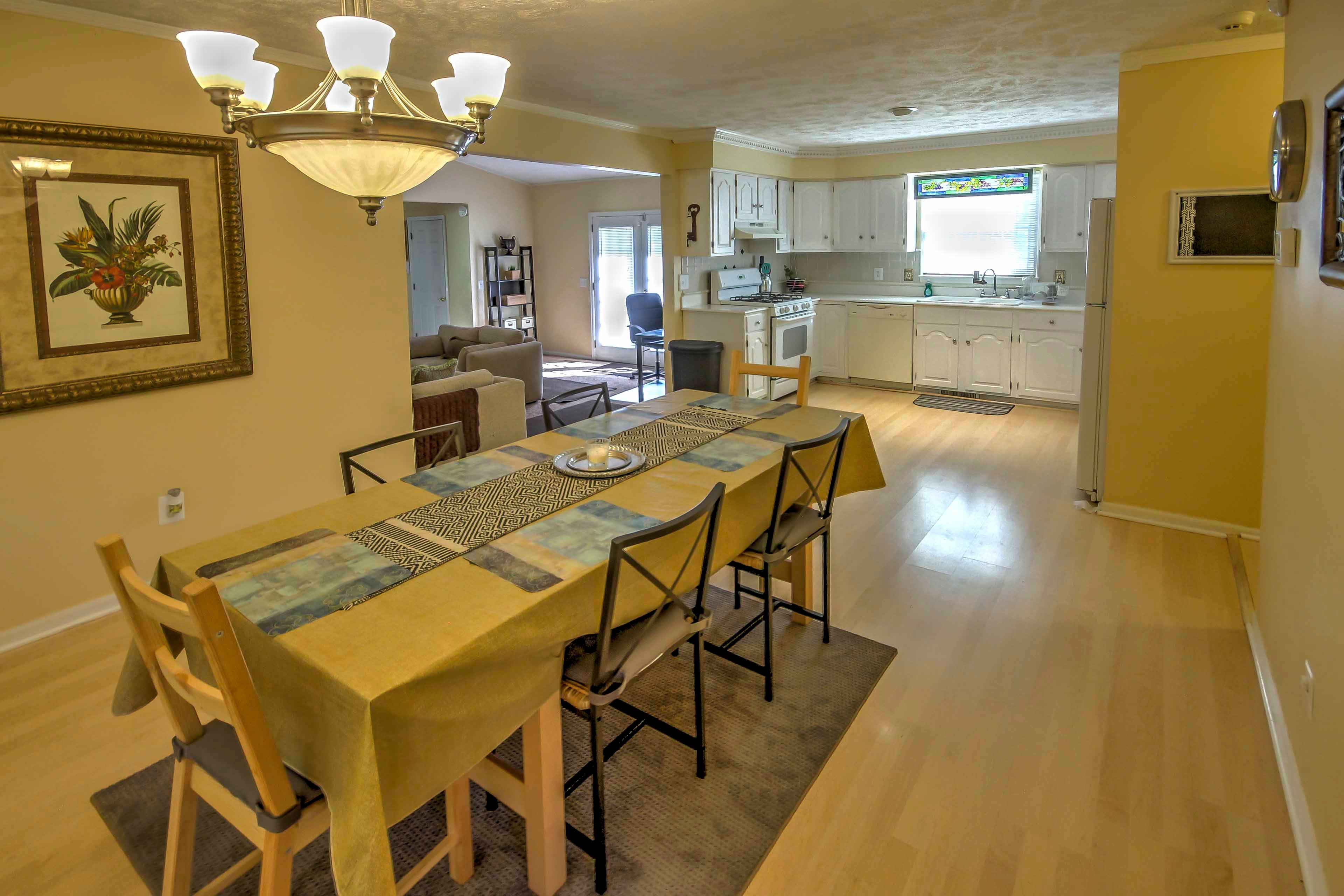 Dining Area | Dishware & Flatware
