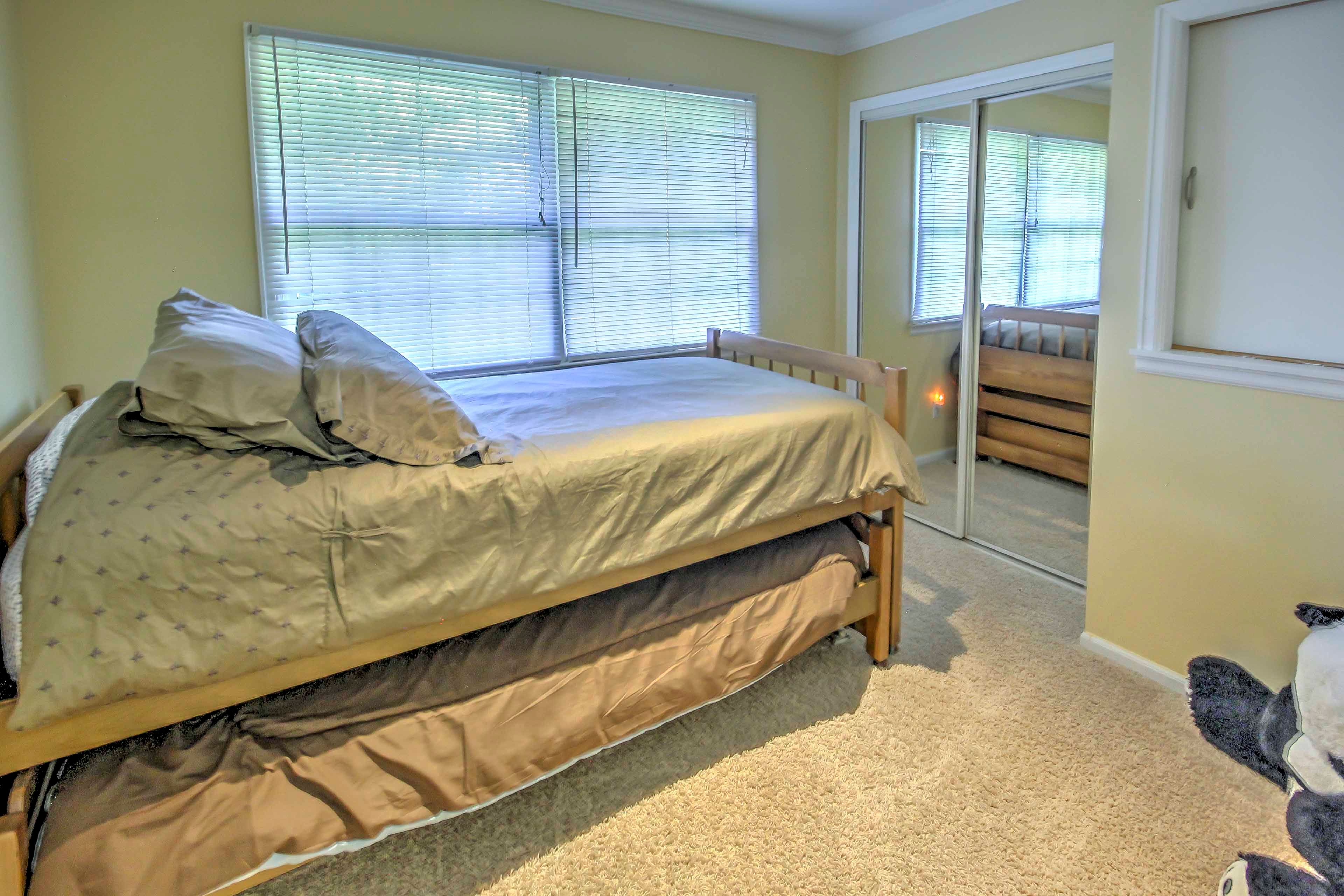 Bedroom 4 | Twin Bed w/ Twin Trundle