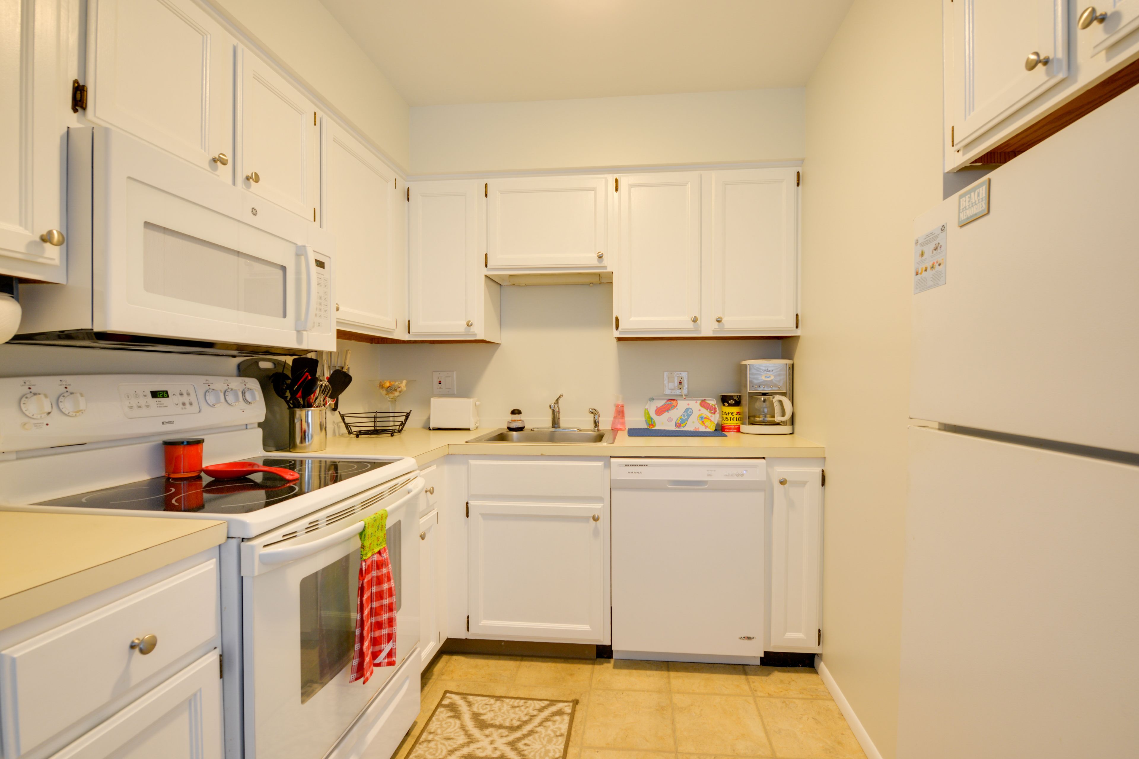 Kitchen | Trash Bags & Paper Towels