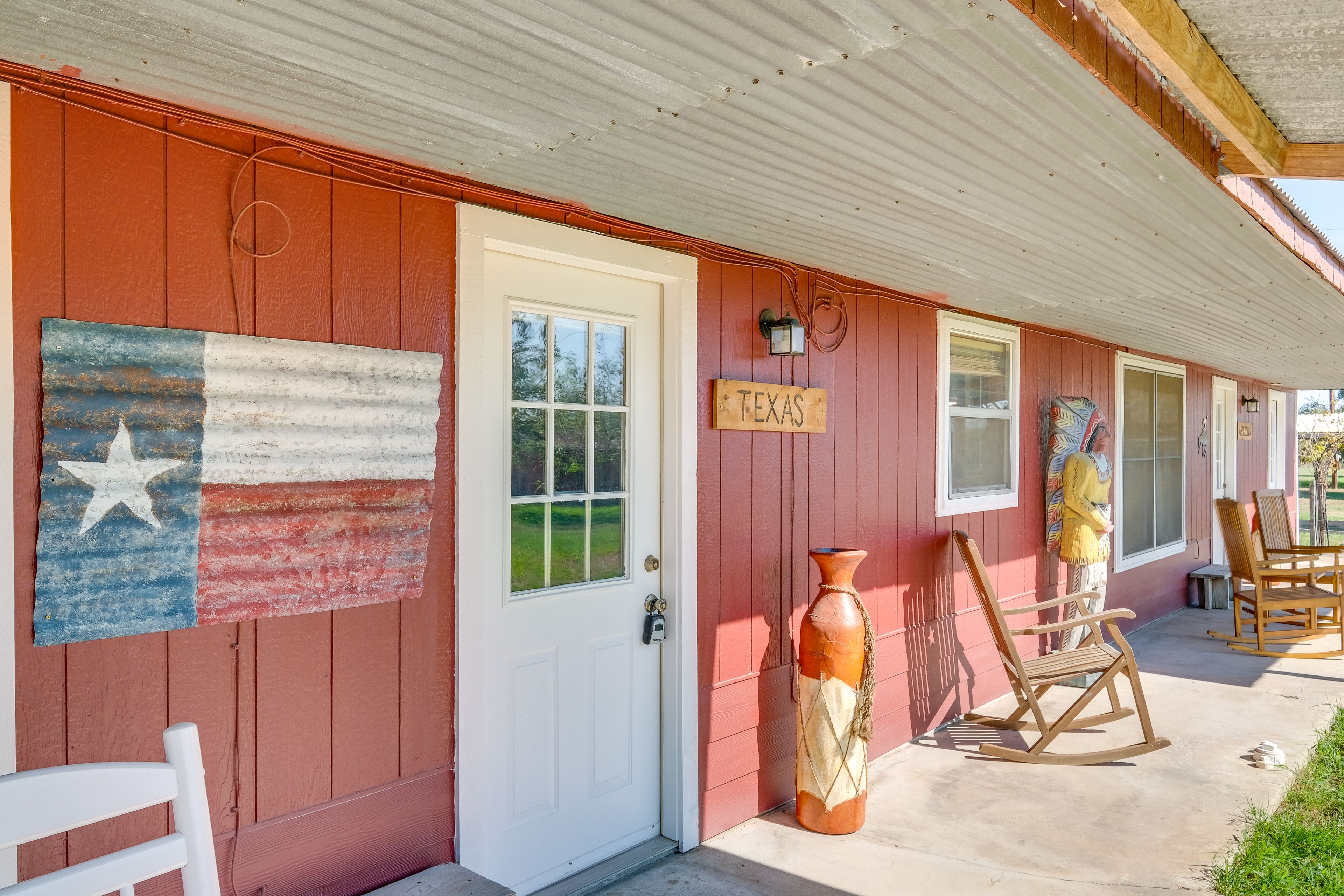 Carmine Vacation Rental | Studio | 1BA | 300 Sq Ft | Step-Free Access