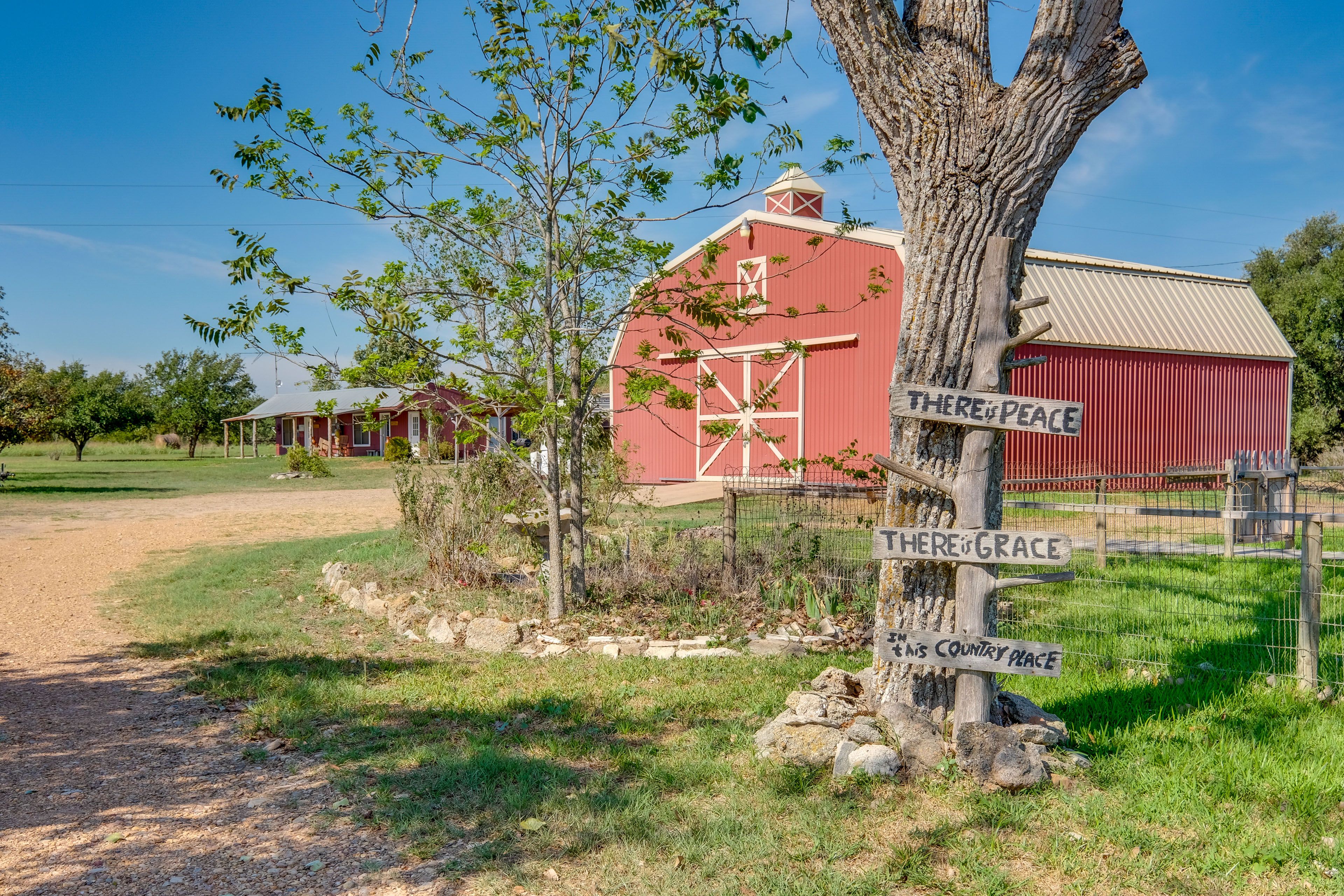 Exterior | Meadow Views | Rocking Horse Retreat Location