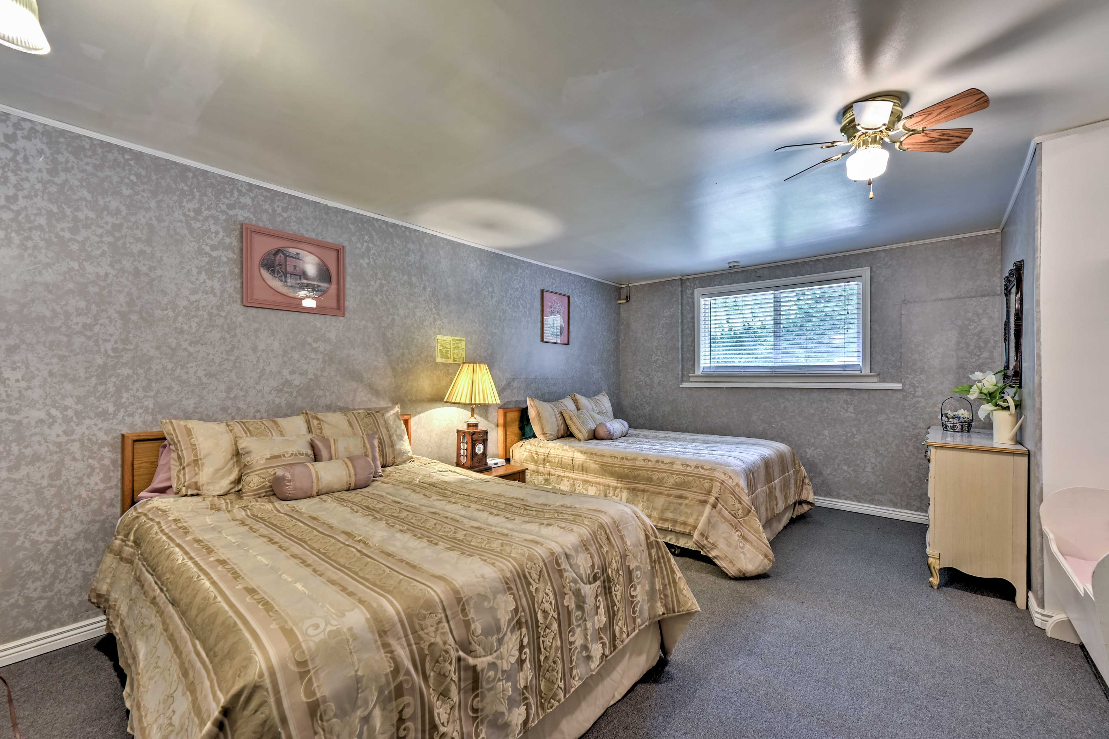 Bedroom 2 | 2 Queen Beds