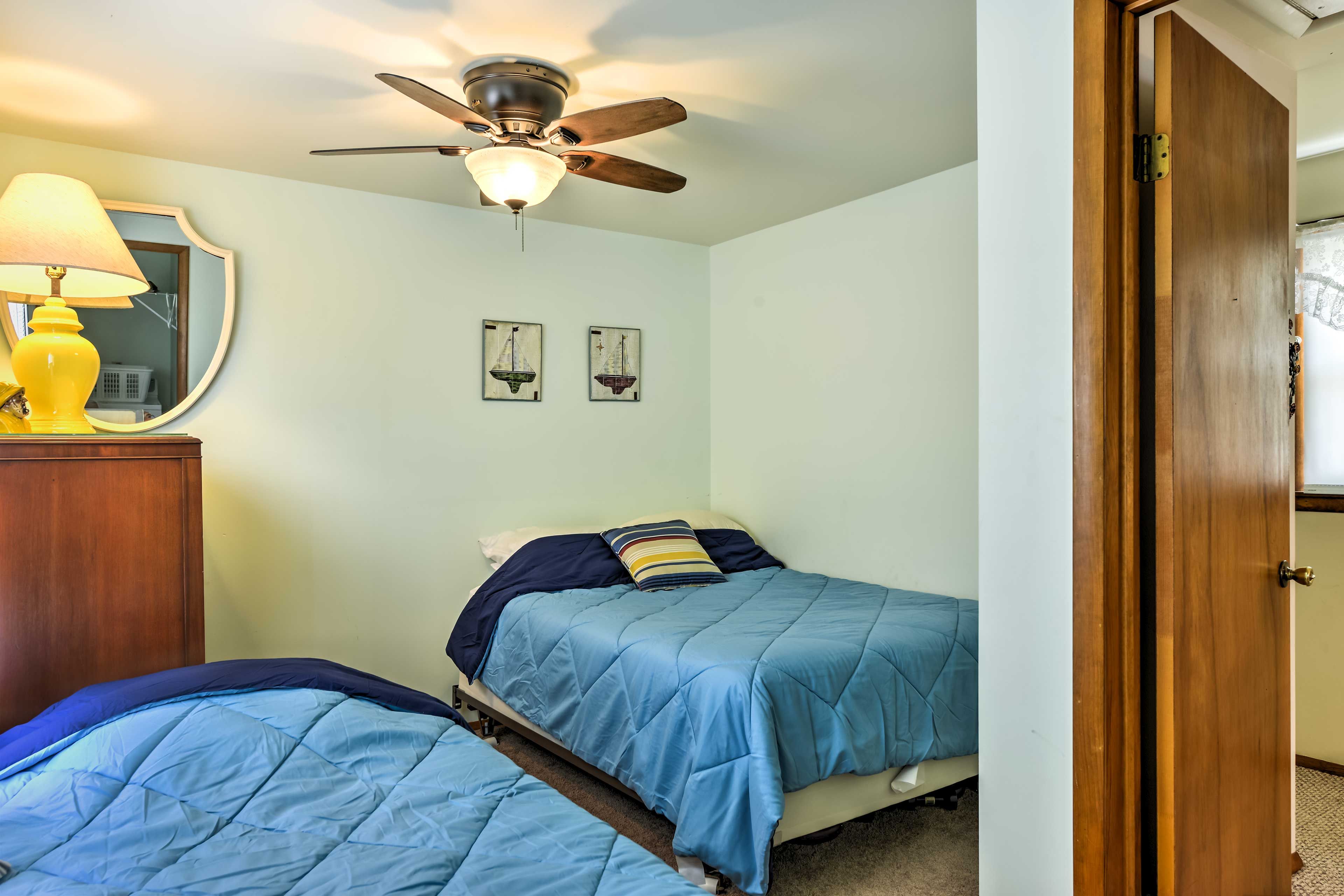 Bedroom 2 | Full Bed | Twin Bed