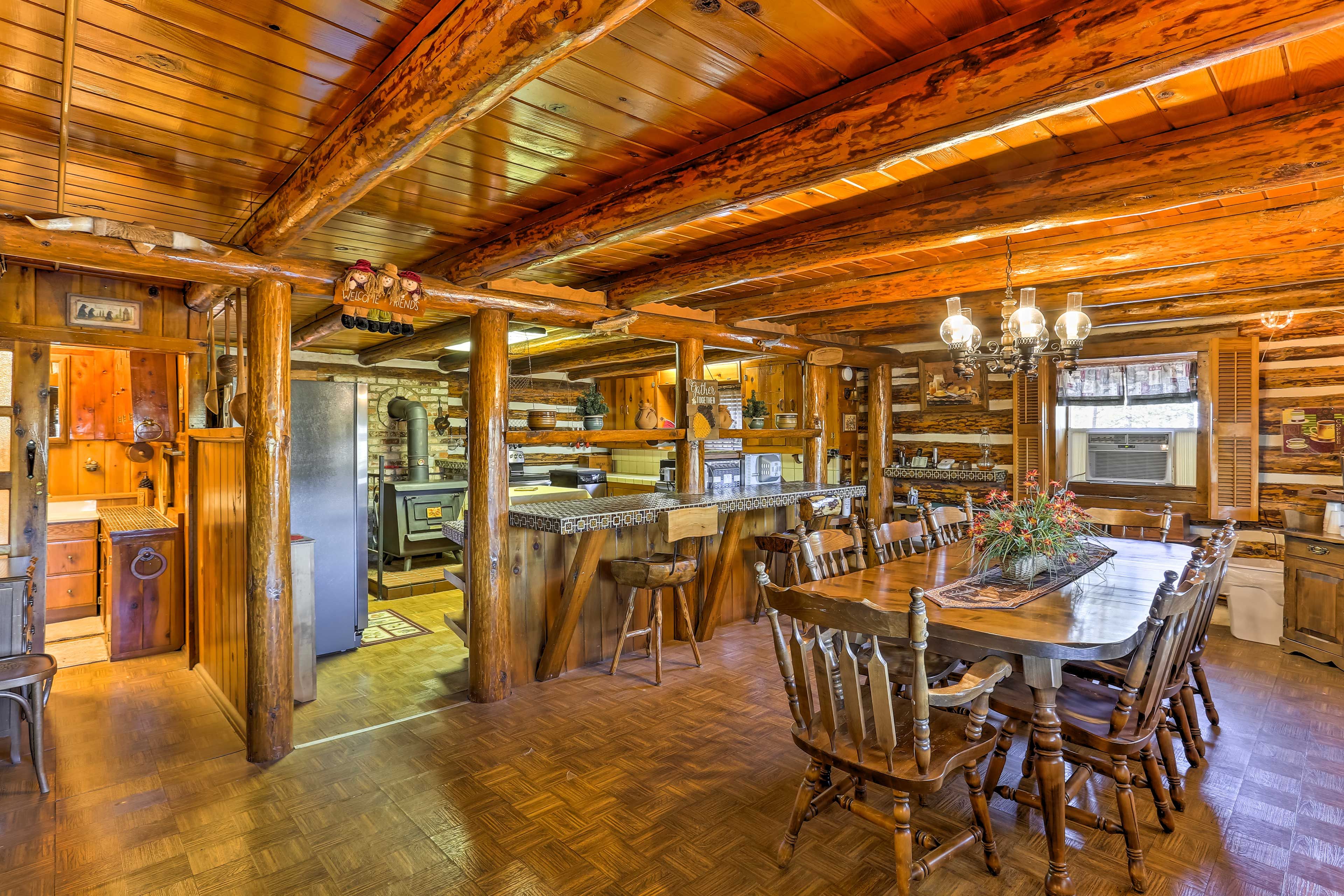 Dining Area | Dishware/Flatware