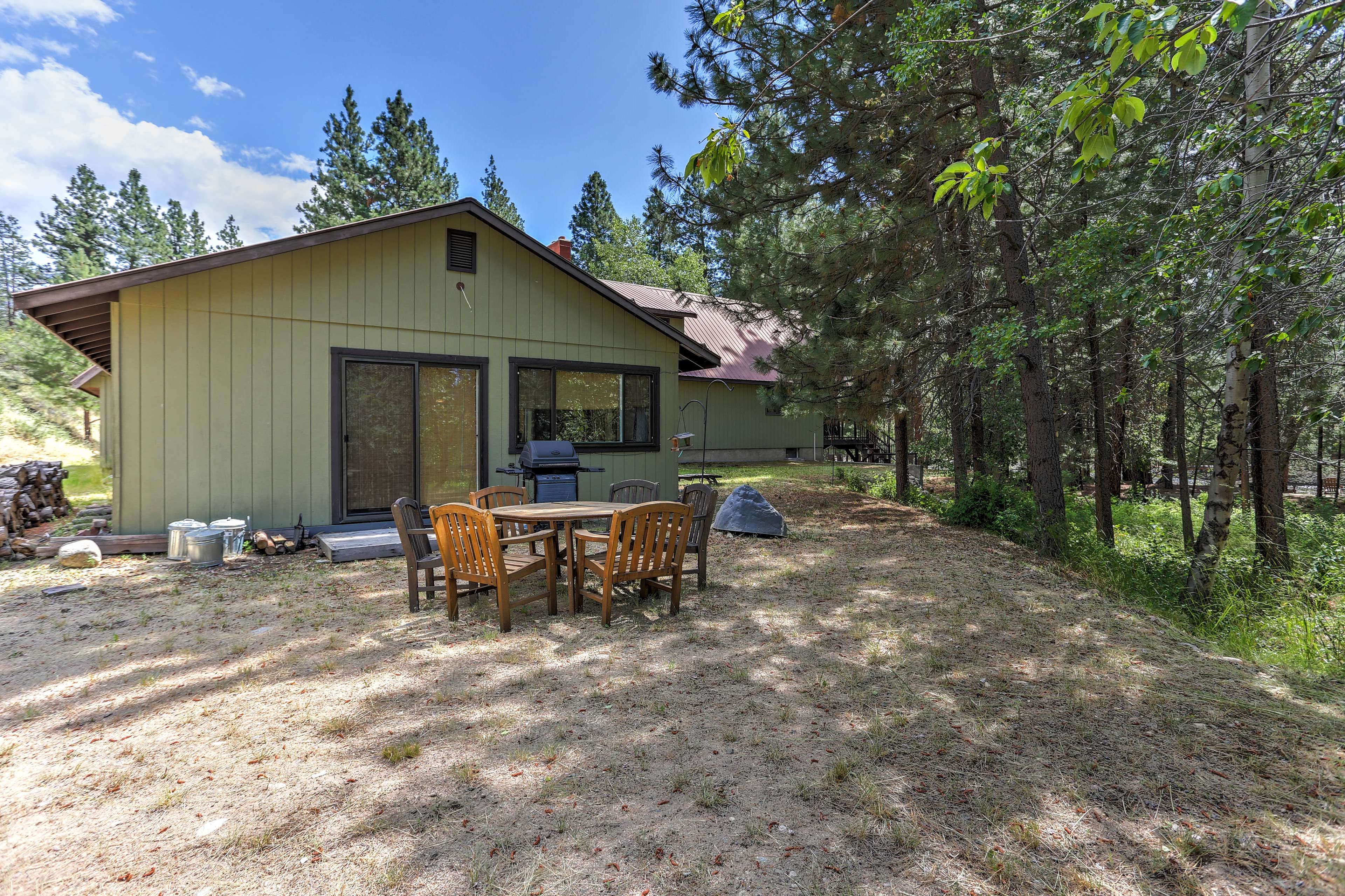 Private Exterior Space | Gas Grill | Dining Area