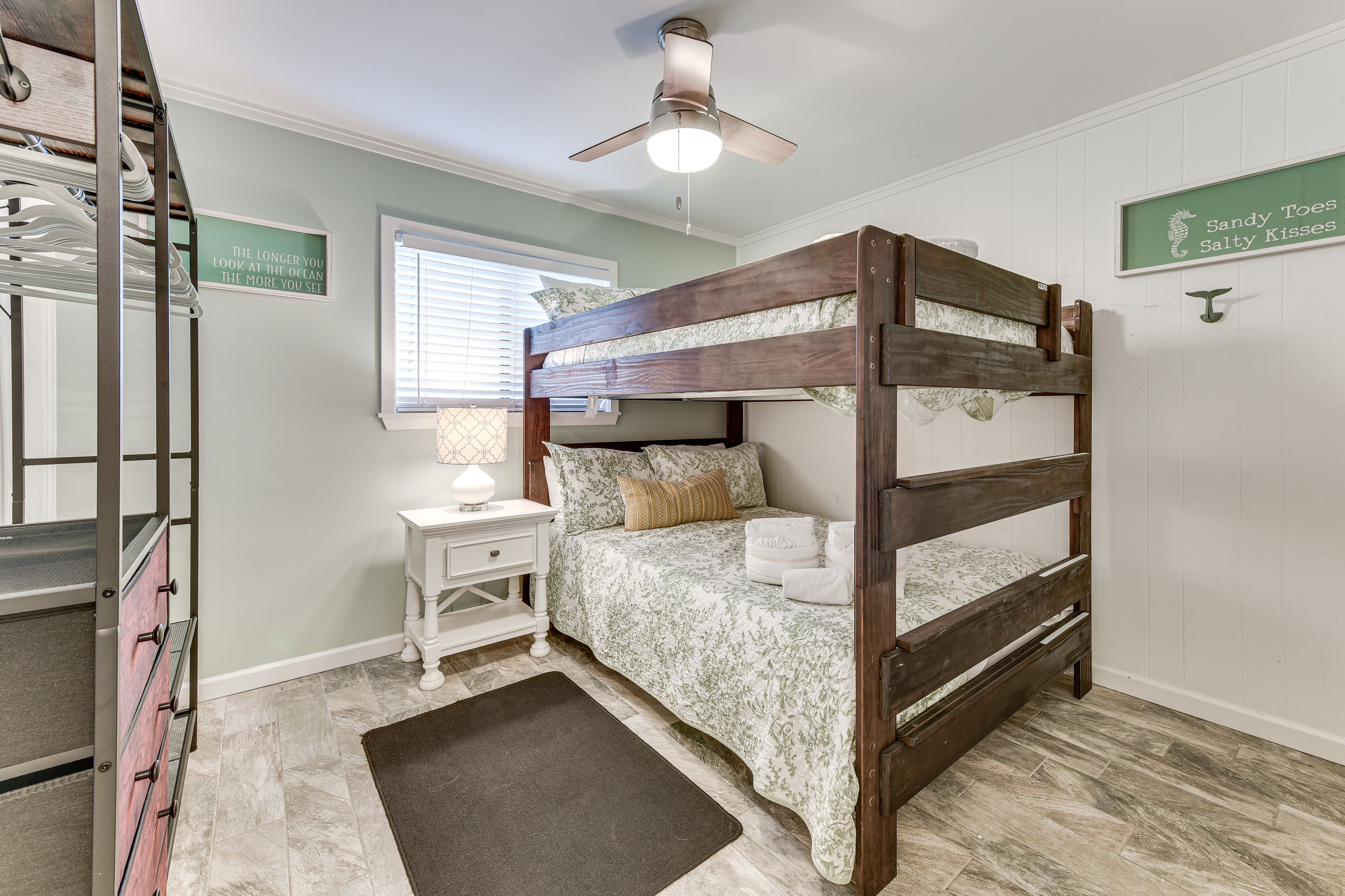 Bedroom 2 | Queen Bunk Bed