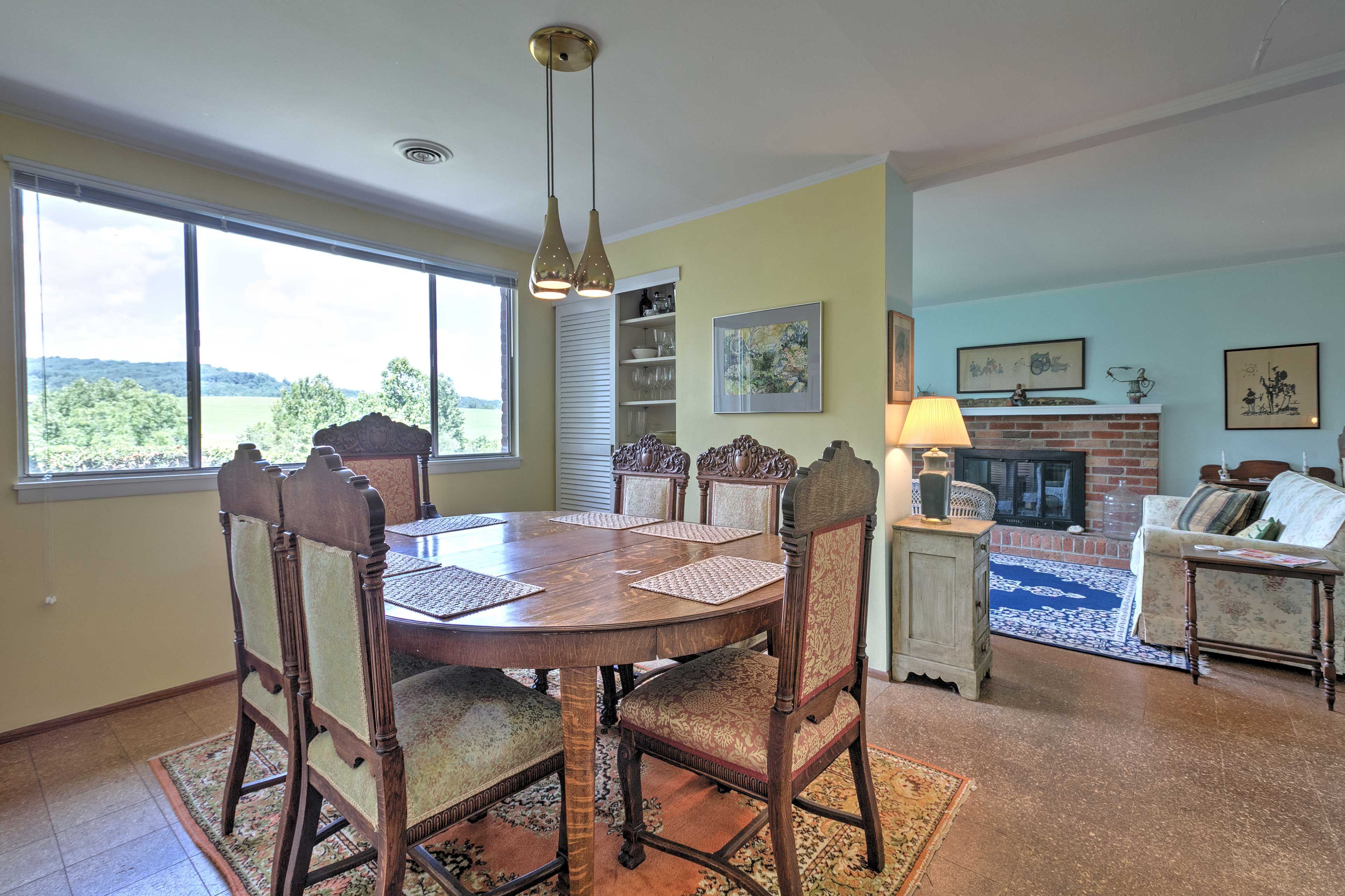 Dining Space | Dishware/Flatware