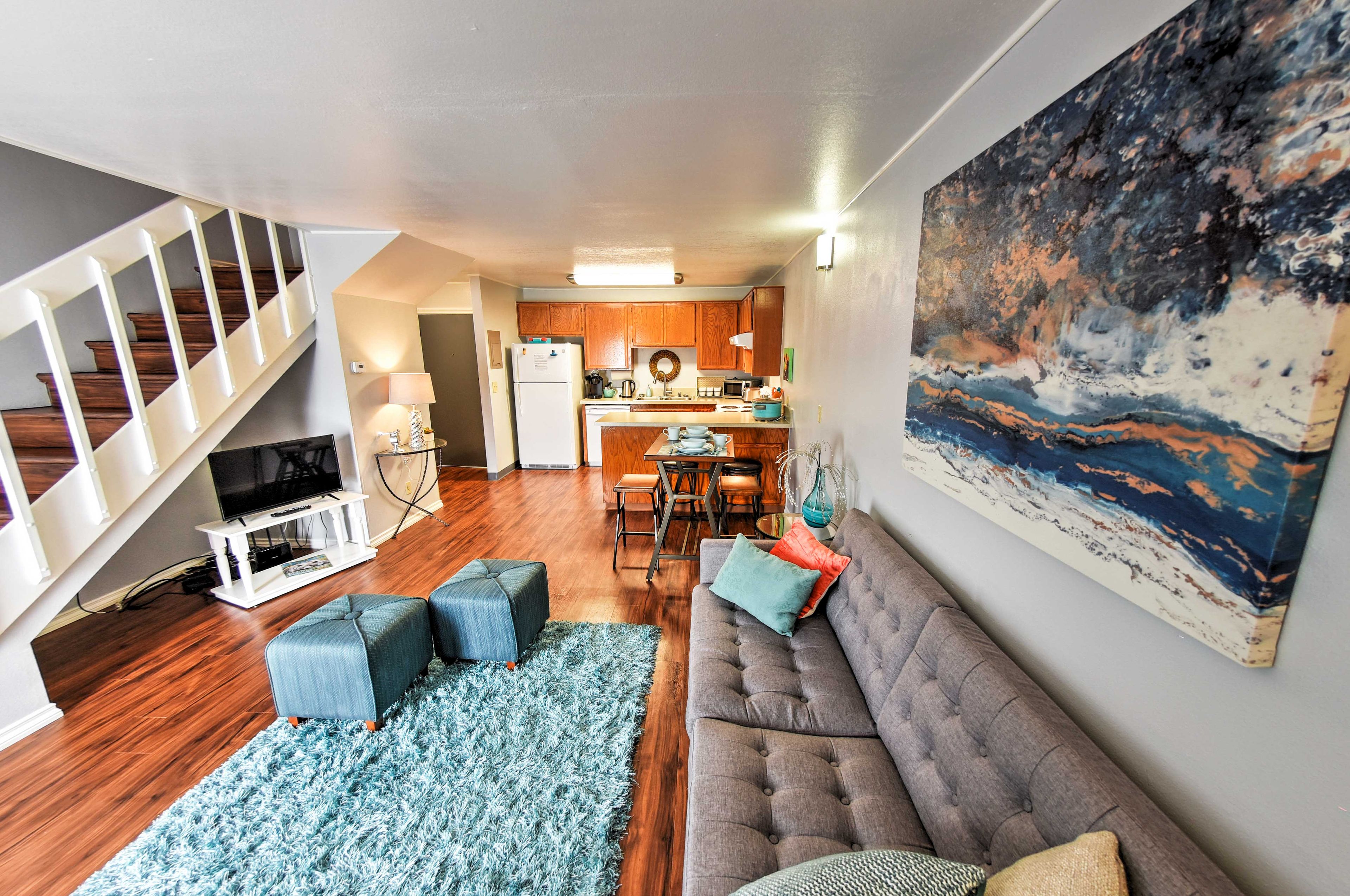 Fairbanks Vacation Rental | 2BR | 1BA | 900 St Ft | Stairs Required