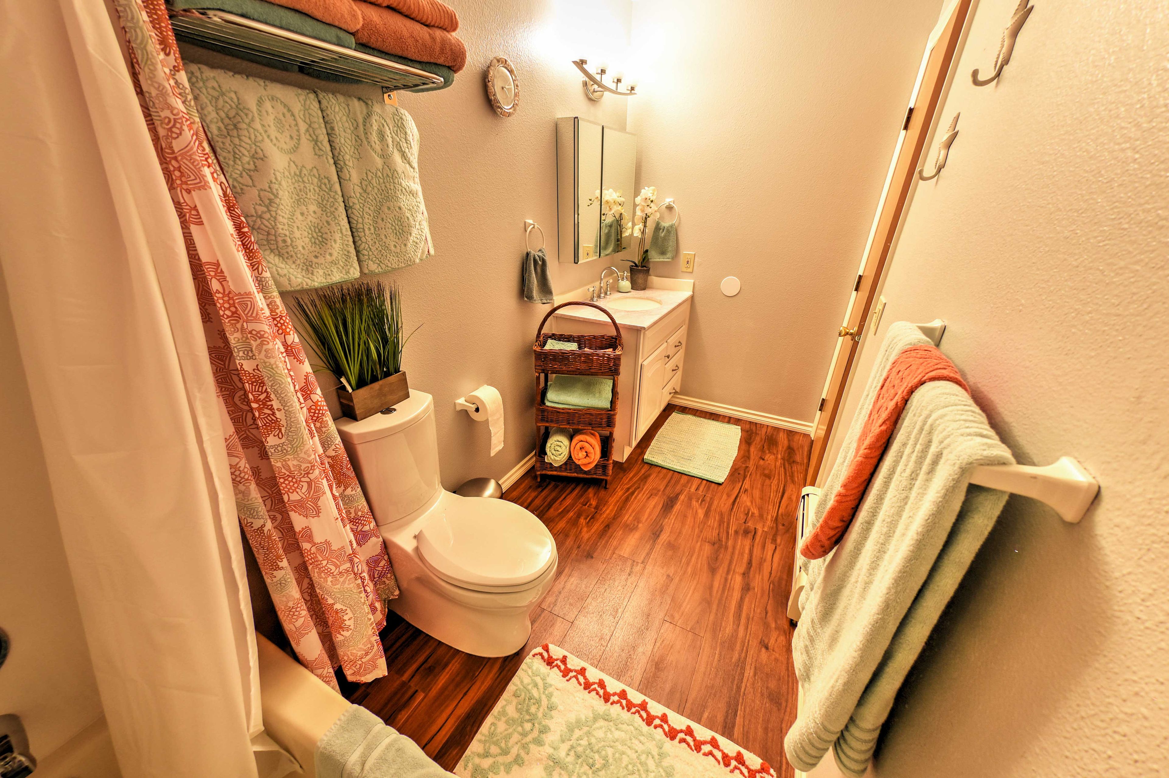Full Bathroom