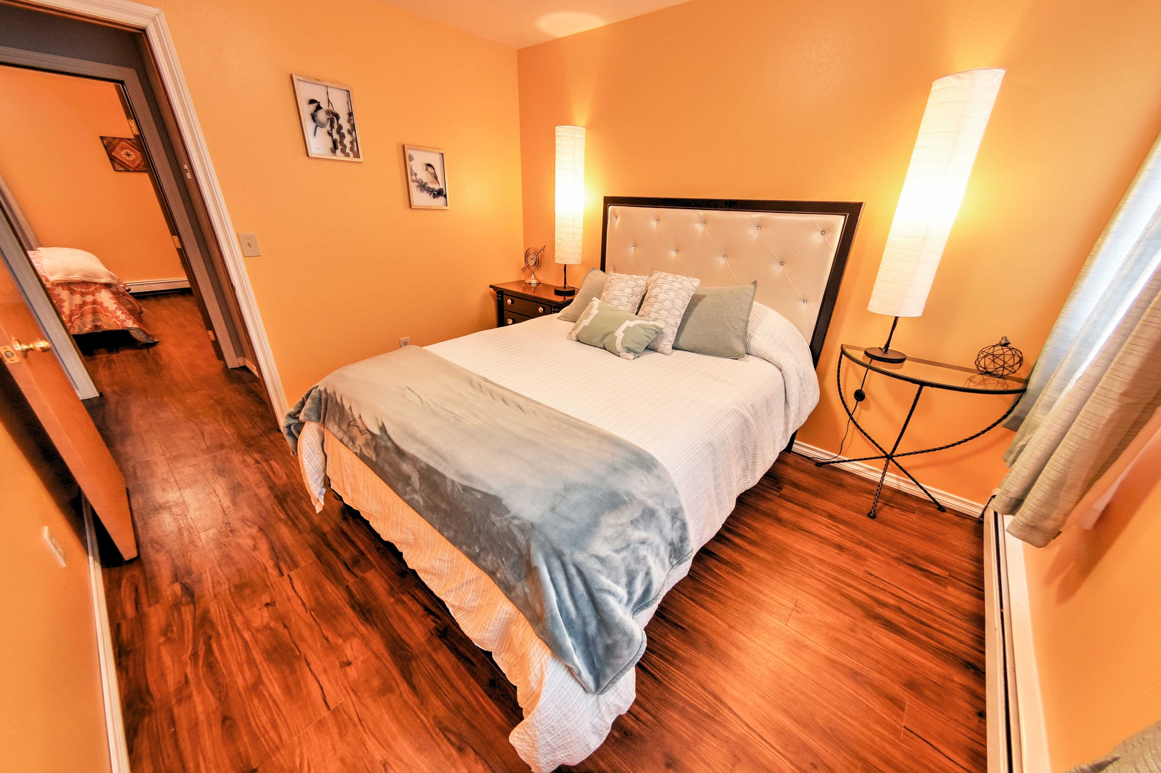 Bedroom 2 | Queen Bed