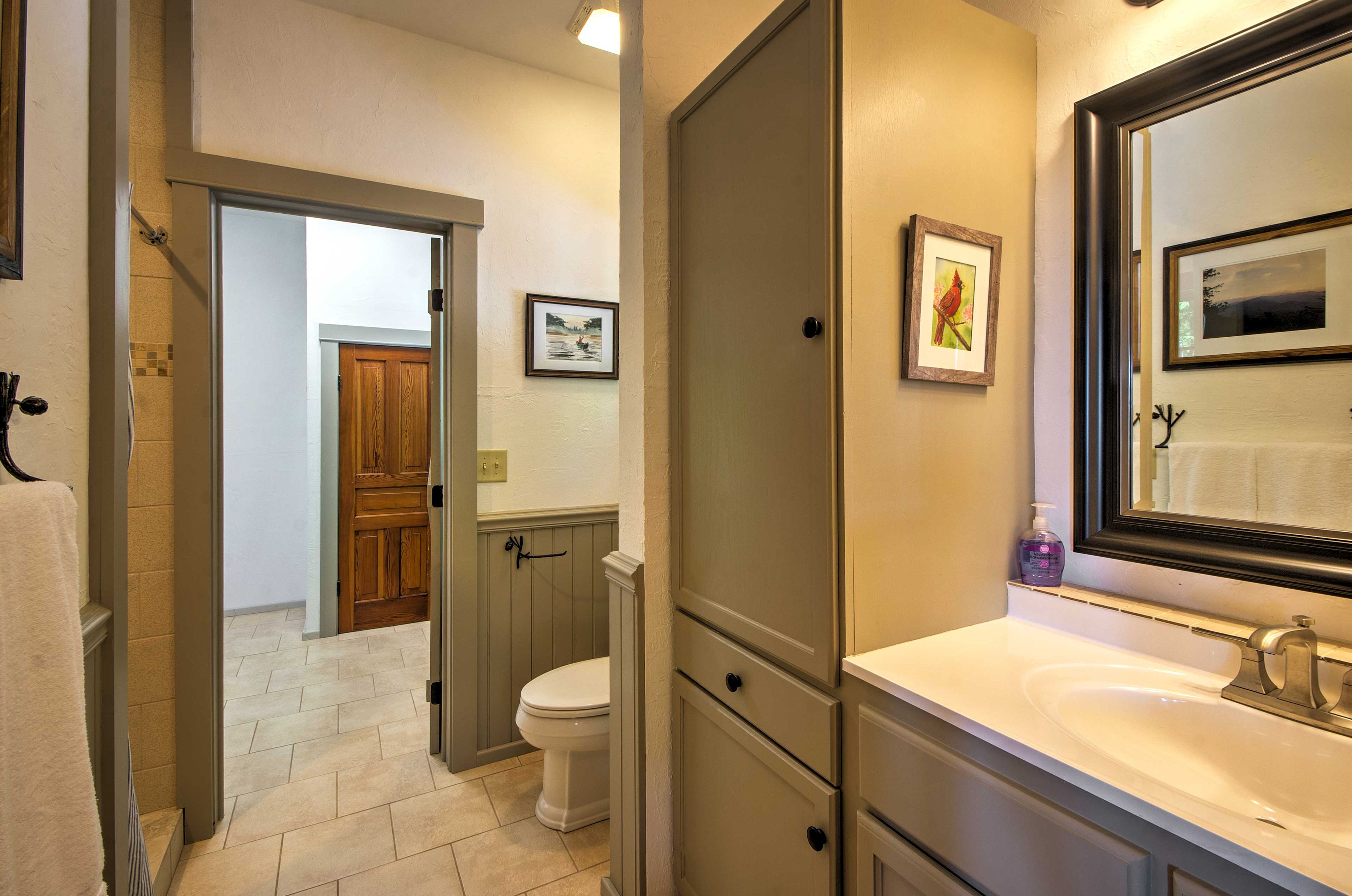 Bathroom | Towels Provided